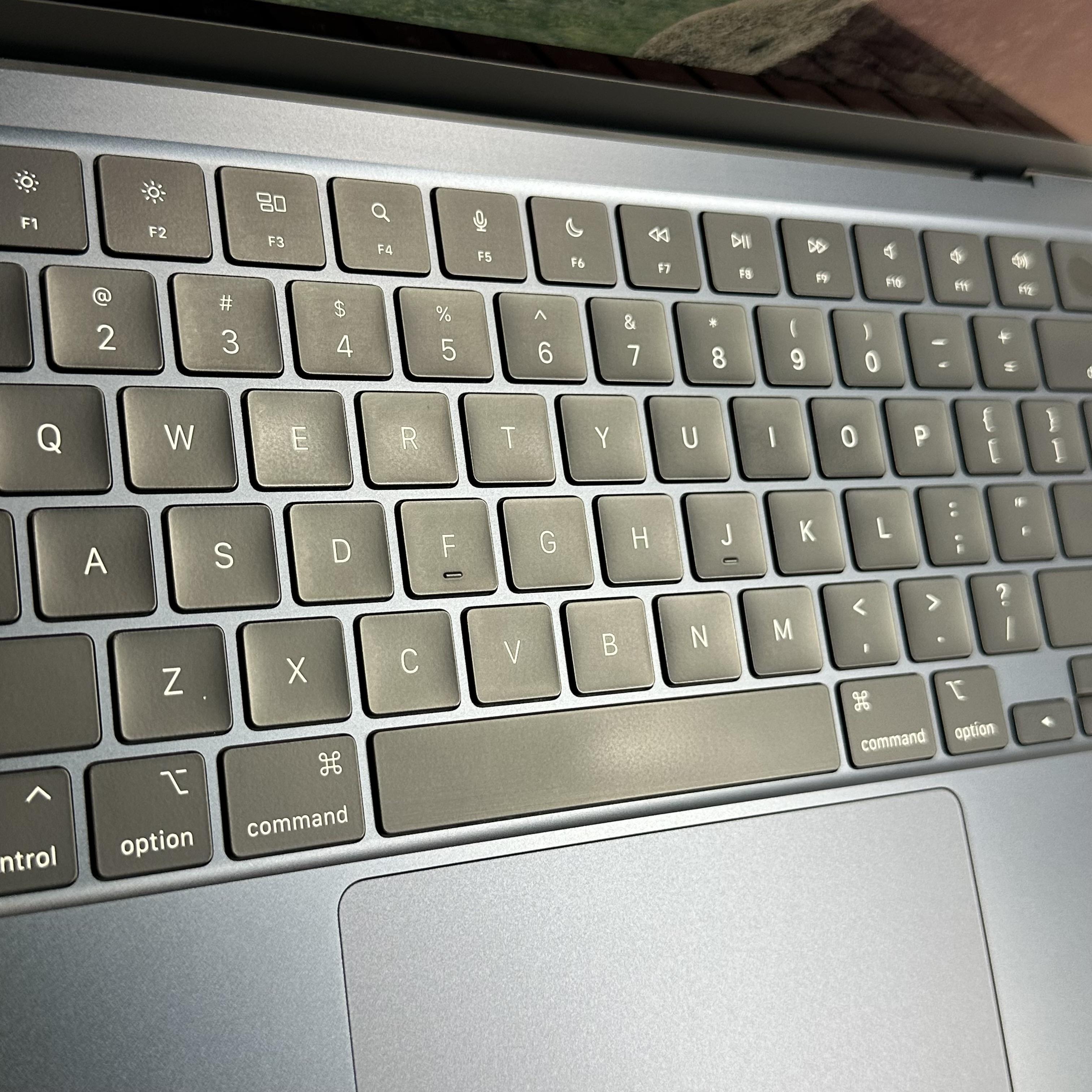 MacBook Air 13 2022 Blue 3.49 GHz M2 8-Core CPU 8GB Unified Memory 256GB Solid State Drive 8-Core GPU