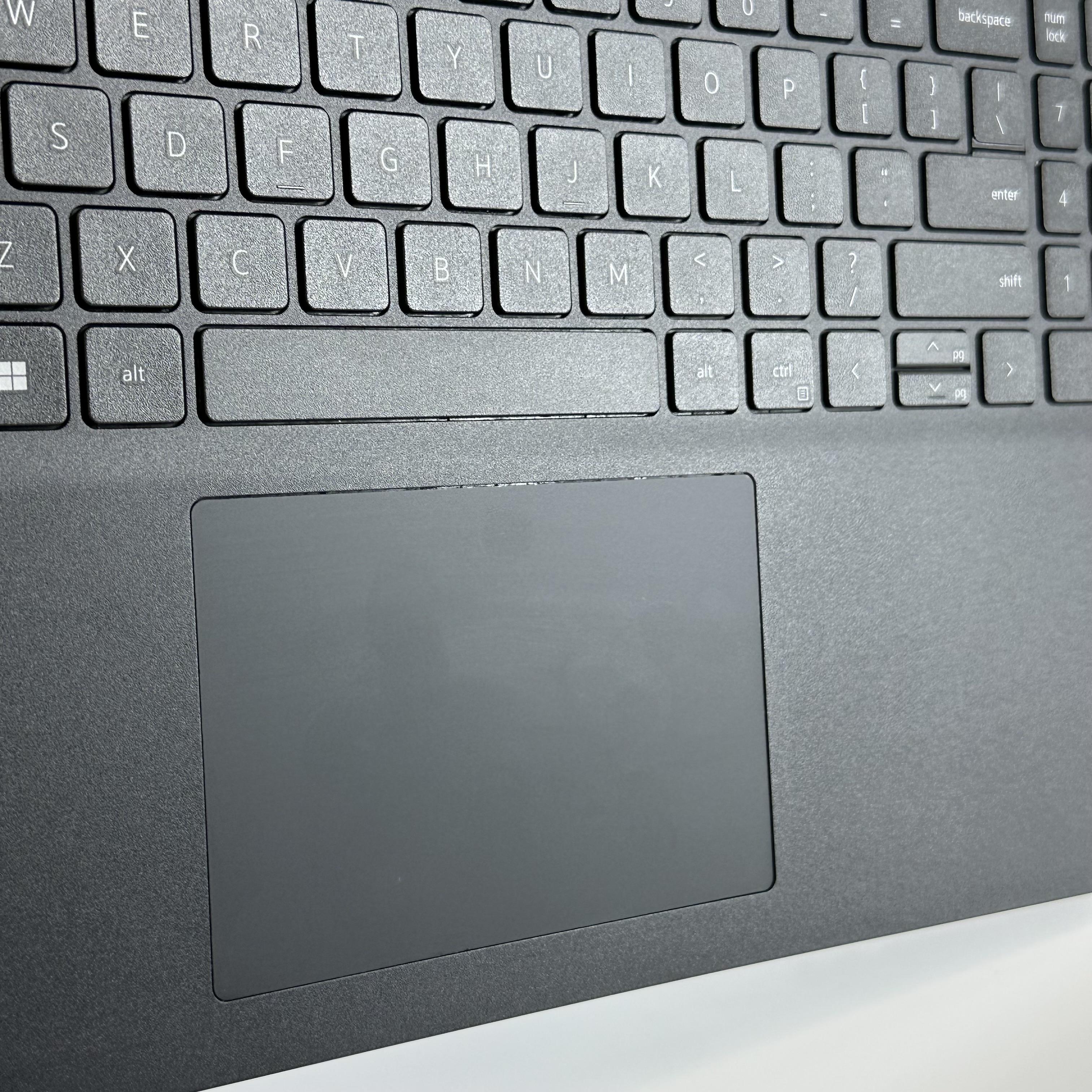 Dell Inspiron 3520 15.6 Black 1.7 GHz Intel Core i7 12th Gen. 64GB RAM 2TB Solid State Drive