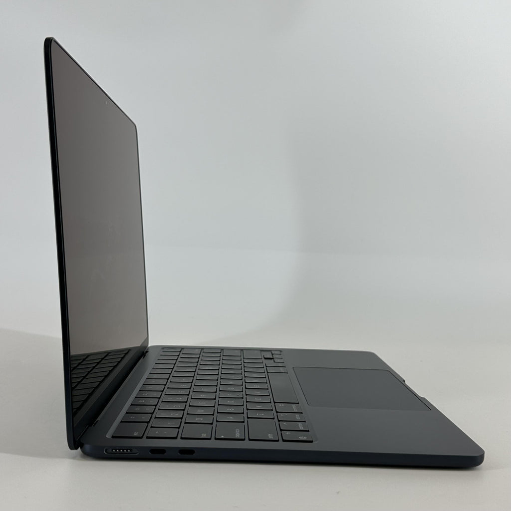 MacBook Air 13 2022 Blue 3.49 GHz M2 8-Core CPU 8GB Unified Memory 256GB Solid State Drive 8-Core GPU