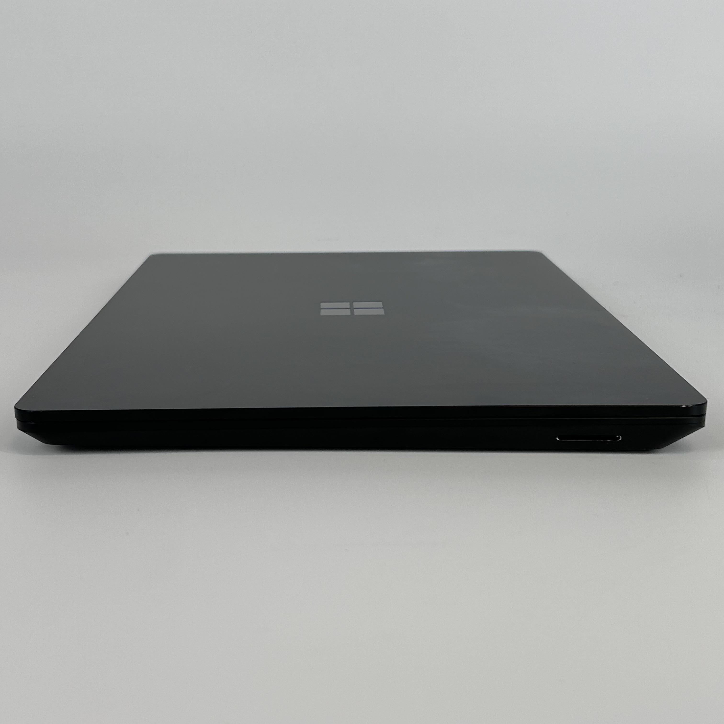 Microsoft Surface Laptop 6 13.5 Black 3.8 GHz Intel Core Ultra 7 16GB RAM 256GB Solid State Drive