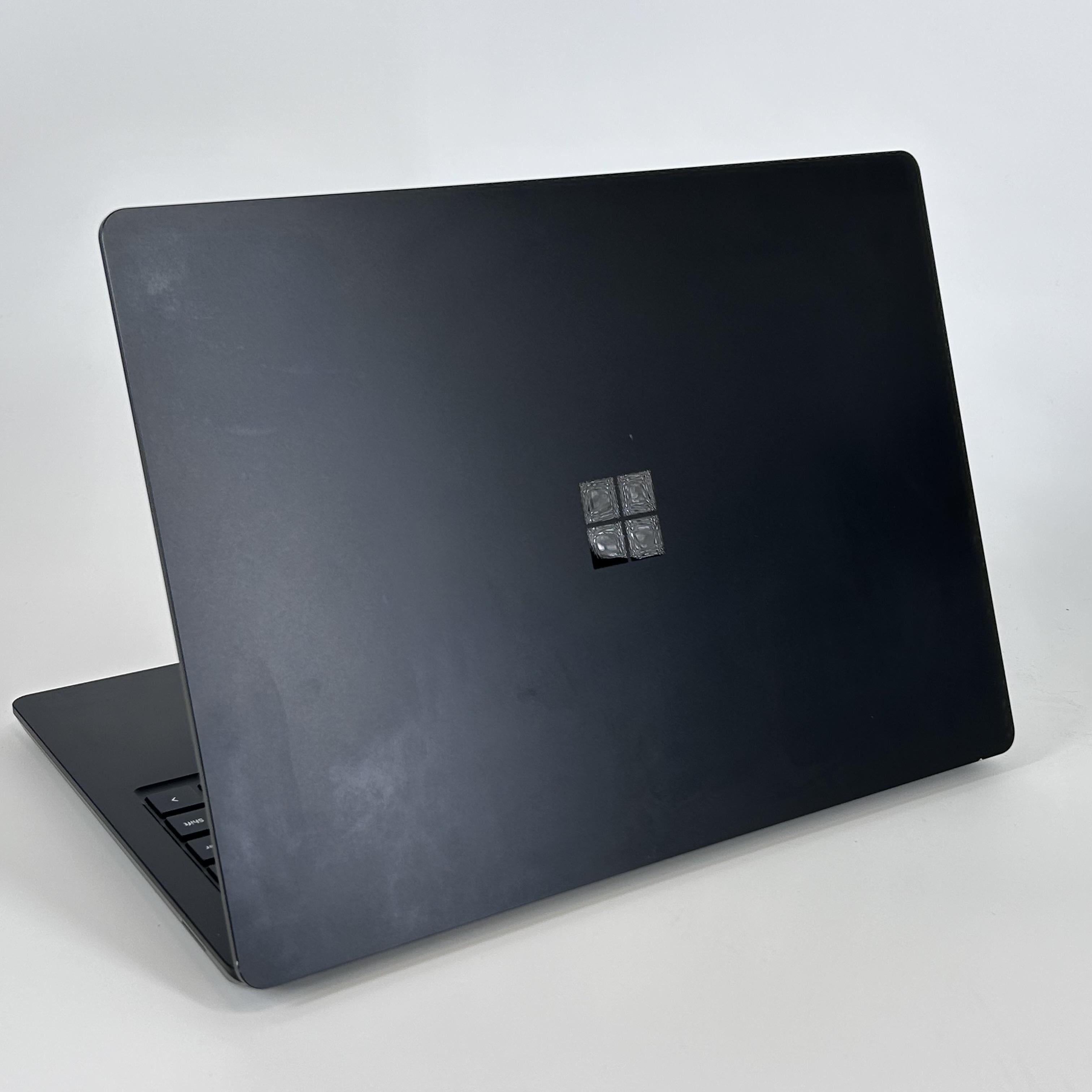 Microsoft Surface Laptop 6 13.5 Black 3.8 GHz Intel Core Ultra 7 16GB RAM 256GB Solid State Drive