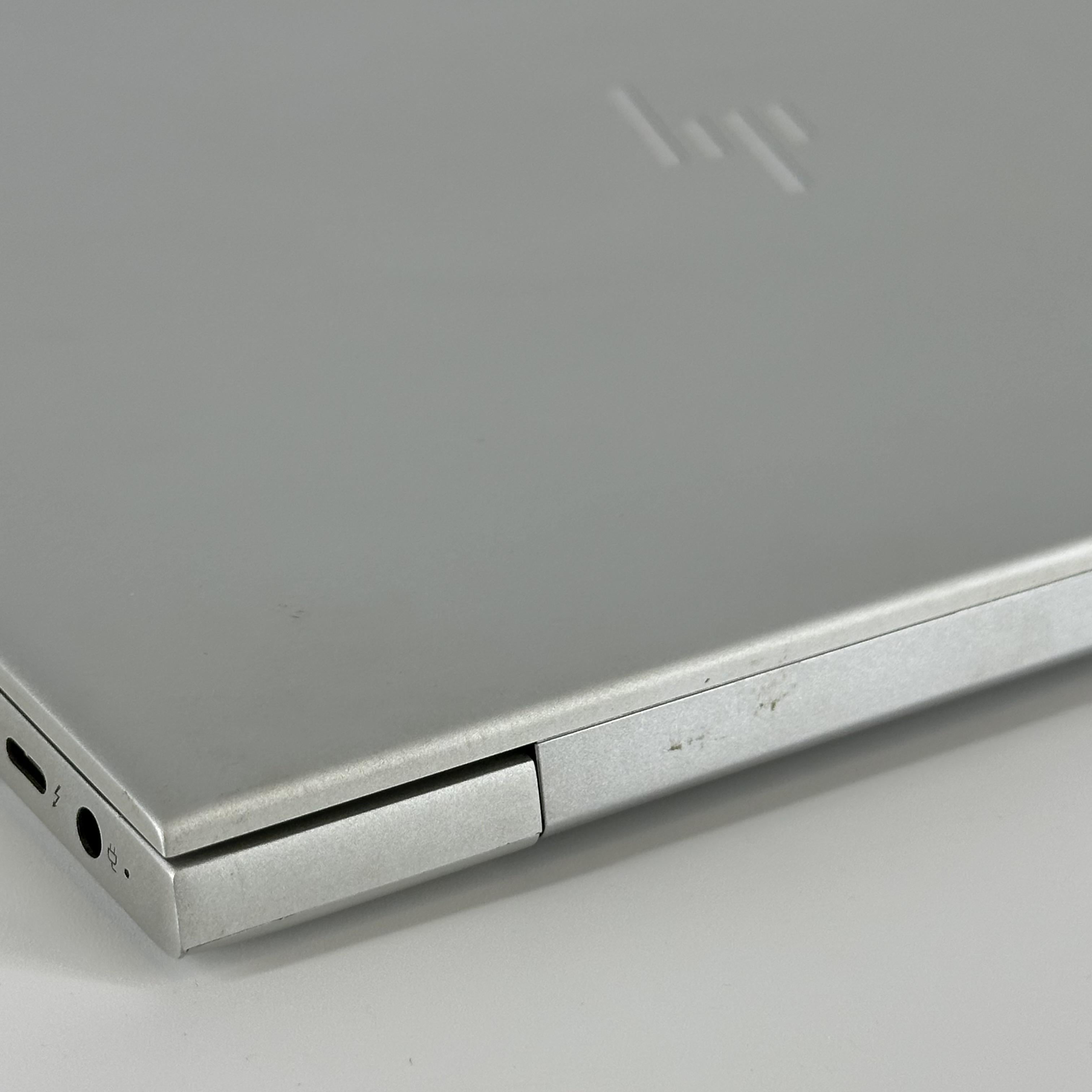 HP Elitebook 840 G5 14 Silver 1.8 GHz Intel Core i7 8th Gen. 16GB RAM 256GB Solid State Drive