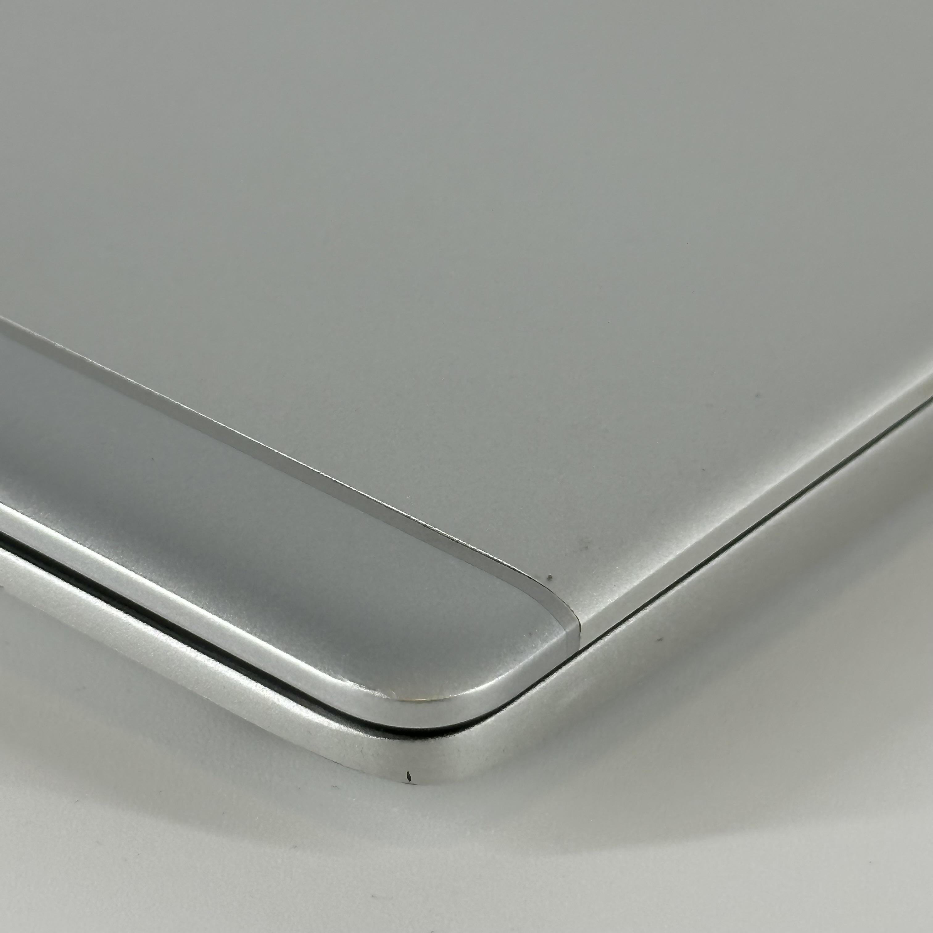 HP Elitebook 840 G5 14 Silver 1.8 GHz Intel Core i7 8th Gen. 16GB RAM 256GB Solid State Drive