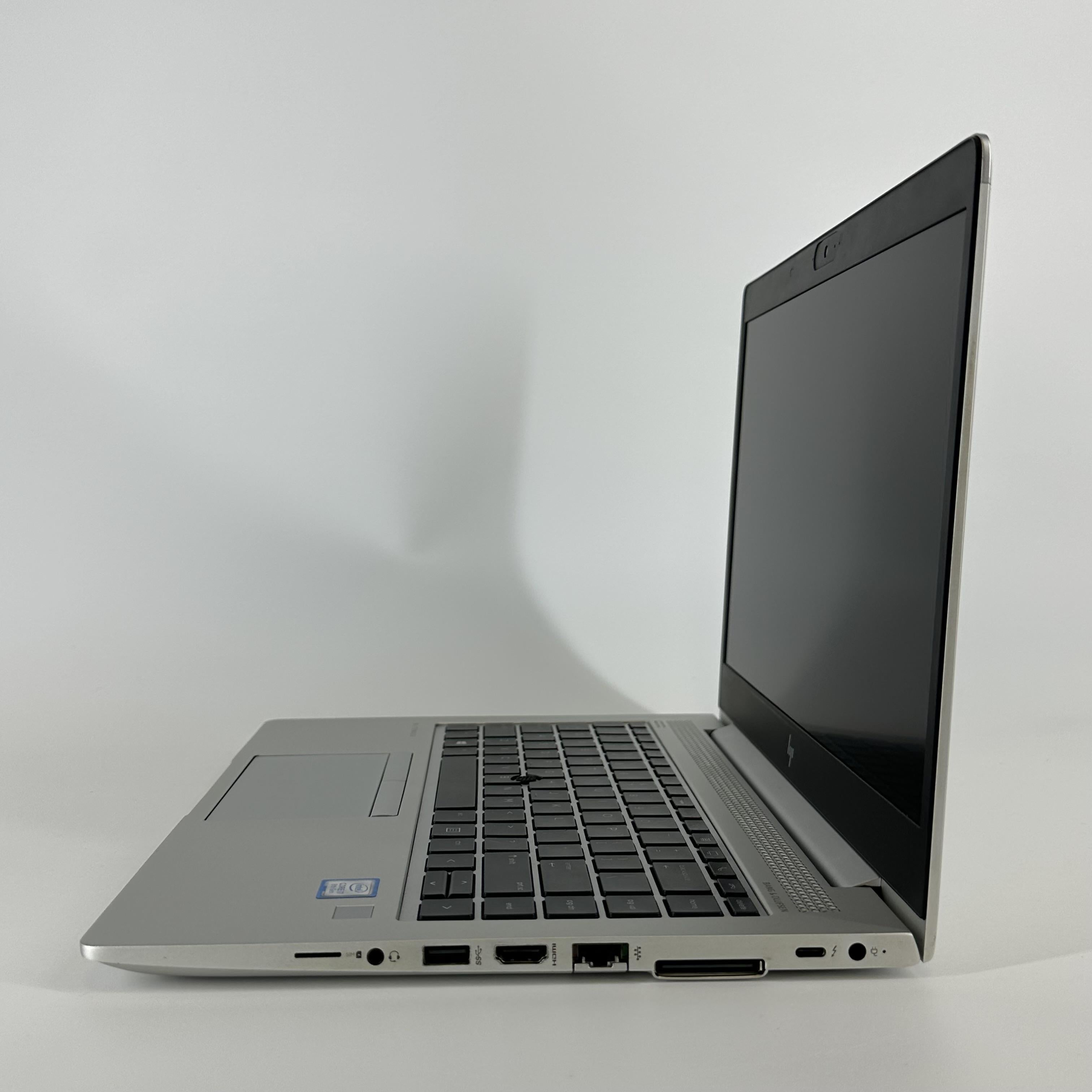 HP Elitebook 840 G5 14 Silver 1.8 GHz Intel Core i7 8th Gen. 16GB RAM 256GB Solid State Drive