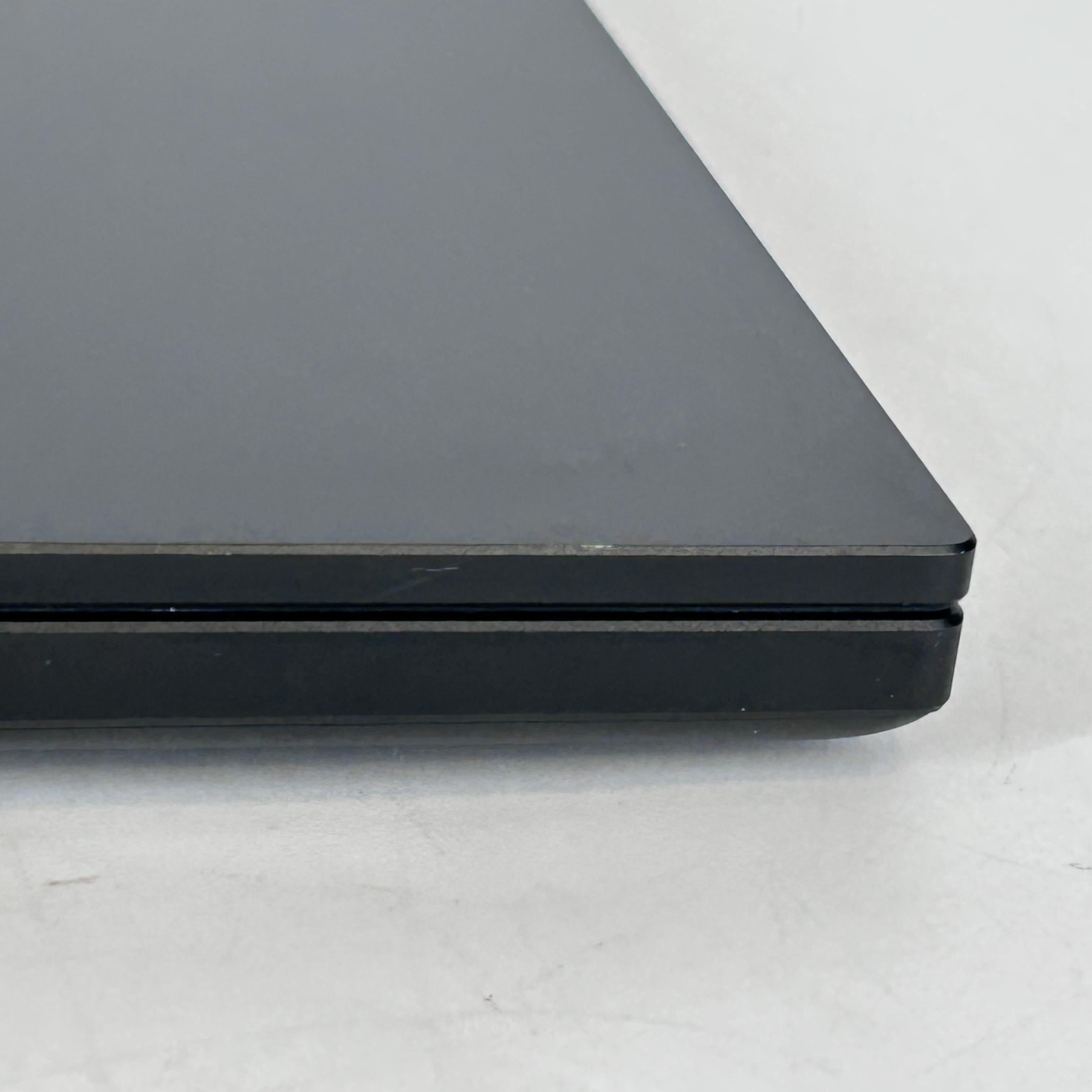 Razer Blade 16 2025 Black 2.0 GHz AMD Ryzen AI 9 365 32GB RAM 1TB Solid State Drive NVIDIA GeForce RTX 5070 Ti 12 GB