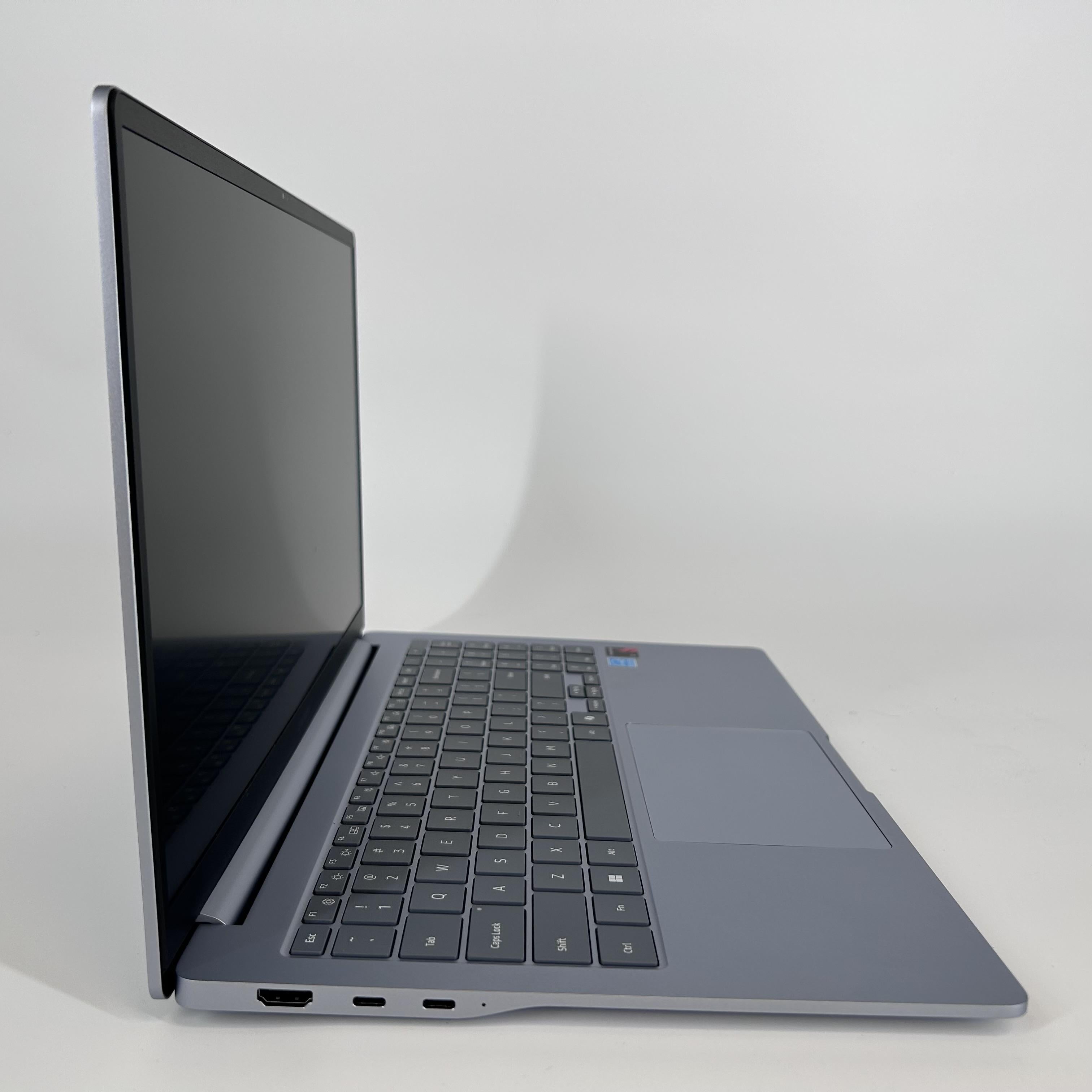 Samsung Galaxy Book4  Edge 15.6 Silver 2.9 GHz Qualcomm Snapdragon X Plus 16GB RAM 512GB Solid State Drive