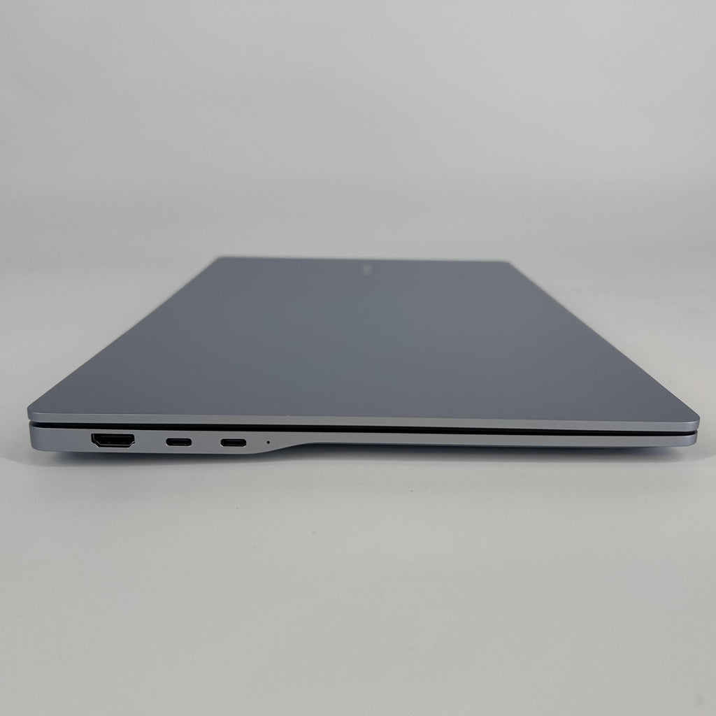 Samsung Galaxy Book4  Edge 15.6 Silver 2.9 GHz Qualcomm Snapdragon X Plus 16GB RAM 512GB Solid State Drive