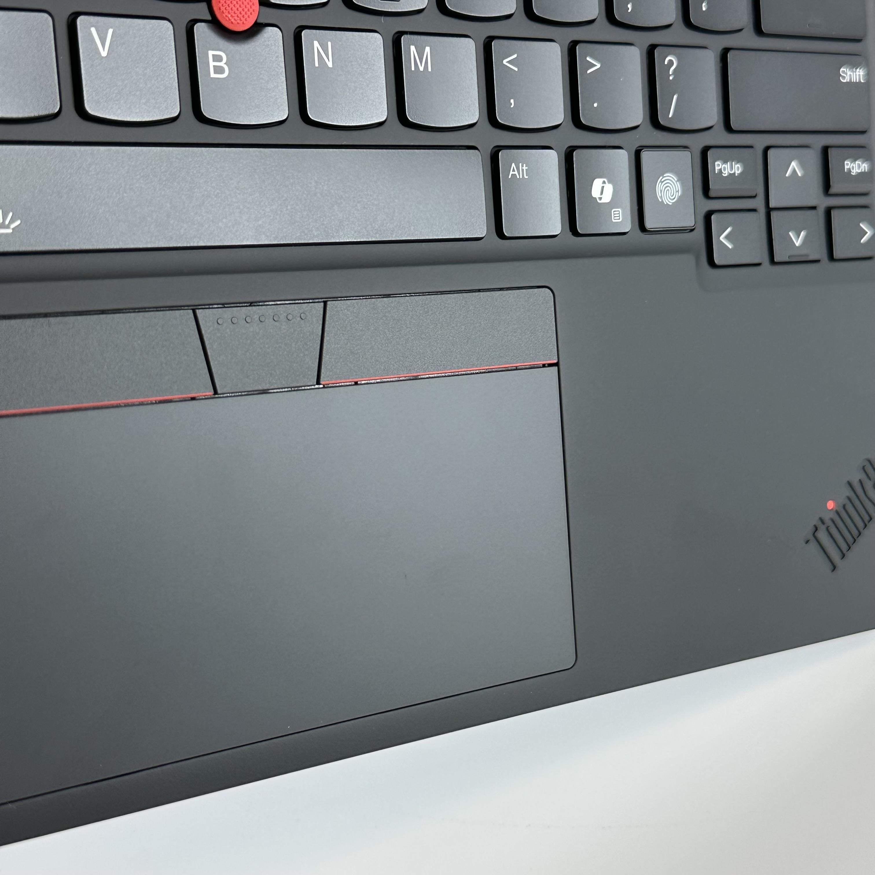 Lenovo ThinkPad X1 Carbon Gen 13 14 Black 2.1 GHz Intel Core Ultra 7 Series 2 32GB RAM 512GB Solid State Drive