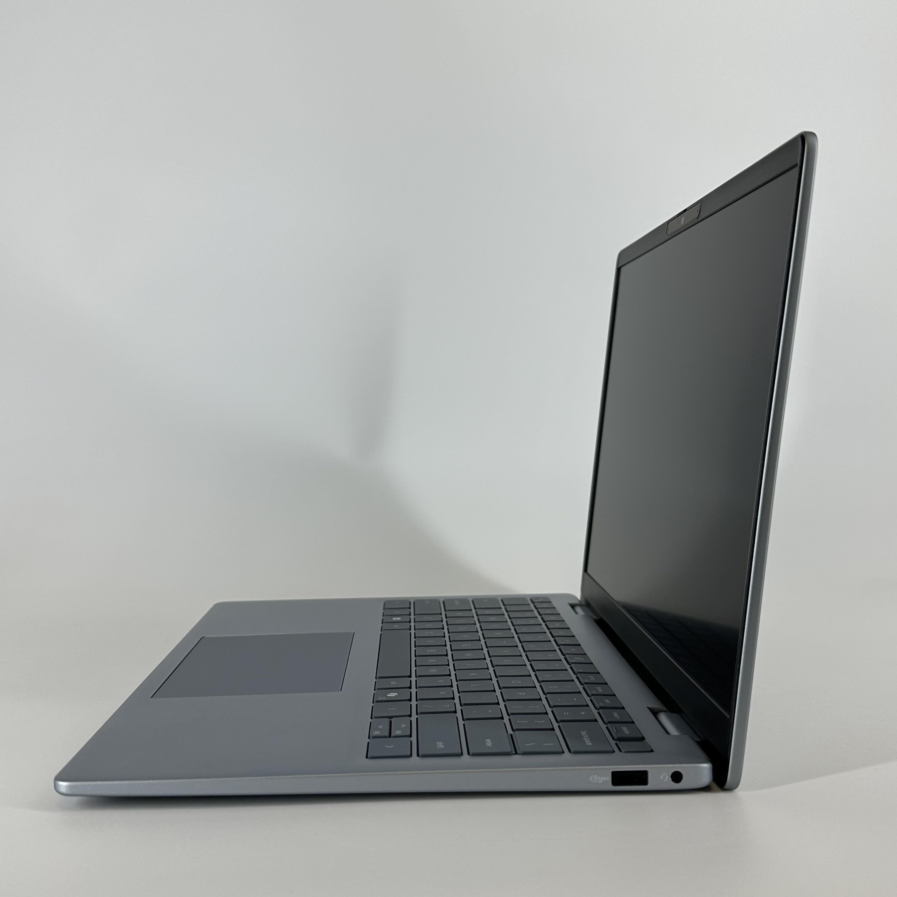 Dell 14 Plus DB14250 Ice Blue 2.2 GHz Intel Core Ultra 7 Series 2 16GB RAM 1TB Solid State Drive