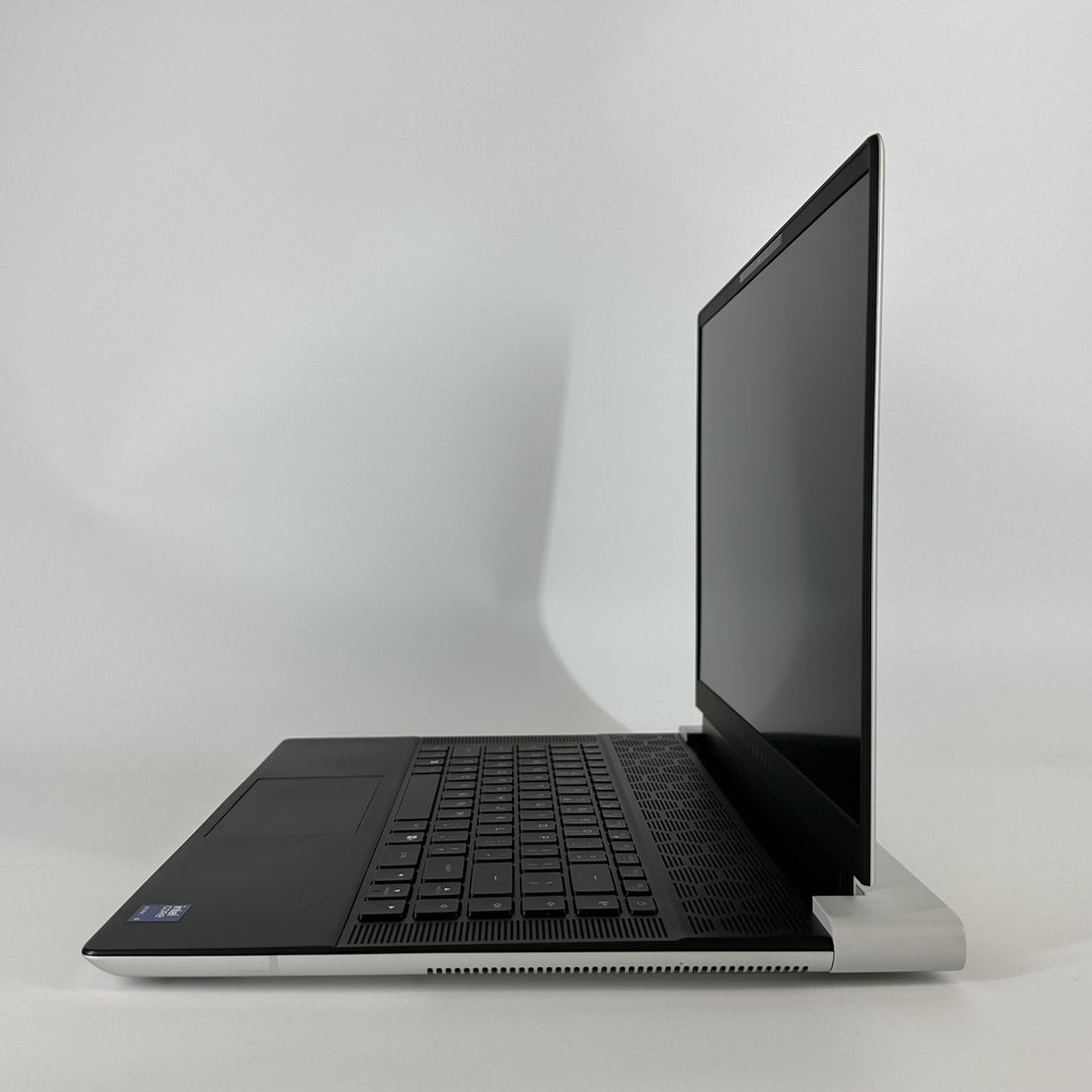 Dell Alienware X16 R2 Silver 2.3 GHz Intel Core Ultra 9 32GB RAM 2TB Solid State Drive NVIDIA GeForce RTX 4090 16 GB