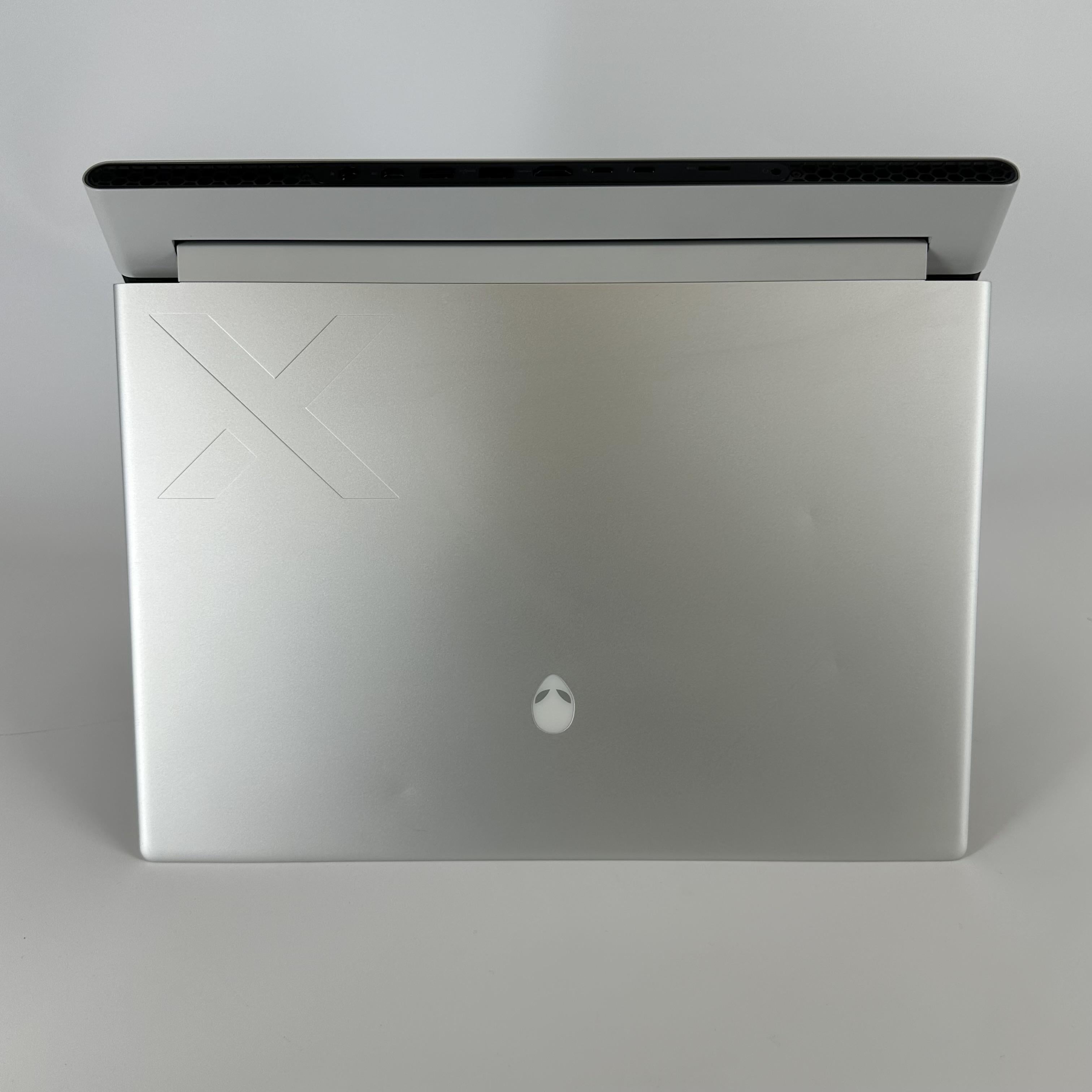 Dell Alienware X16 R2 Silver 2.3 GHz Intel Core Ultra 9 32GB RAM 2TB Solid State Drive NVIDIA GeForce RTX 4090 16 GB