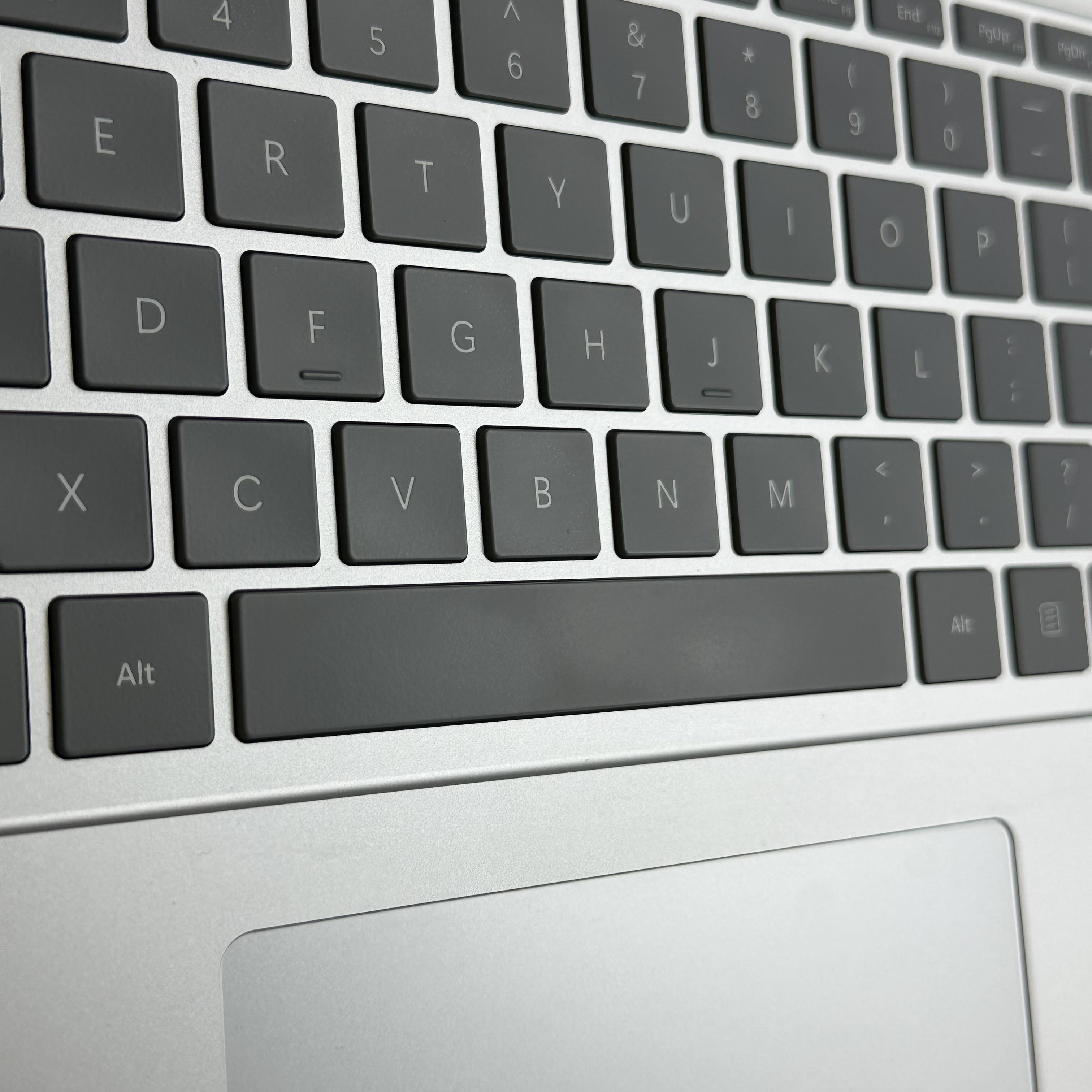 Microsoft Surface Laptop Studio 2 14.4 Silver 2.9 GHz Intel Core i7 13th Gen. 64GB RAM 1TB Solid State Drive NVIDIA GeForce RTX 4060 8 GB