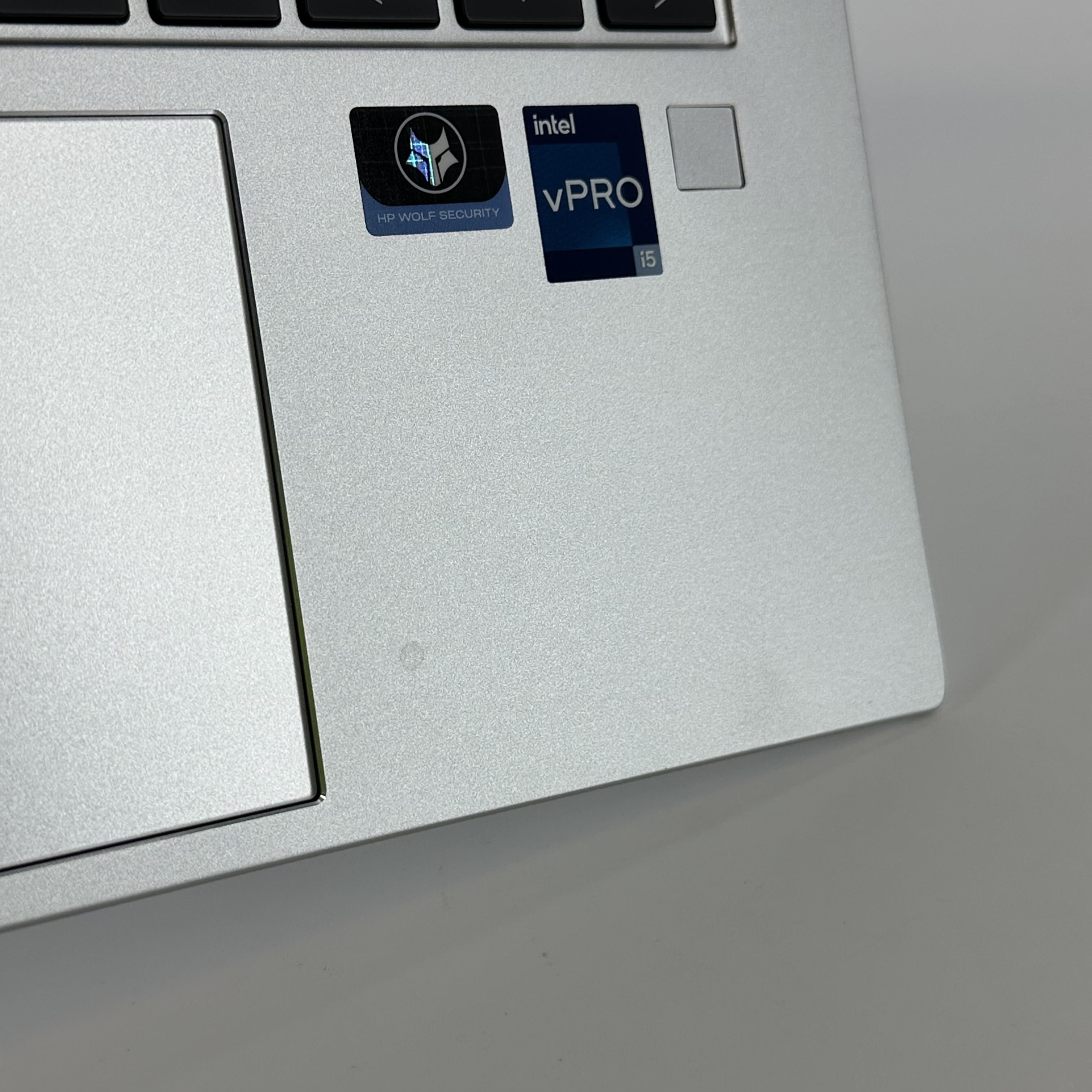 HP Elitebook 840 G9 14 Silver 1.6 GHz Intel Core i5 12th Gen. 16GB RAM 512GB Solid State Drive