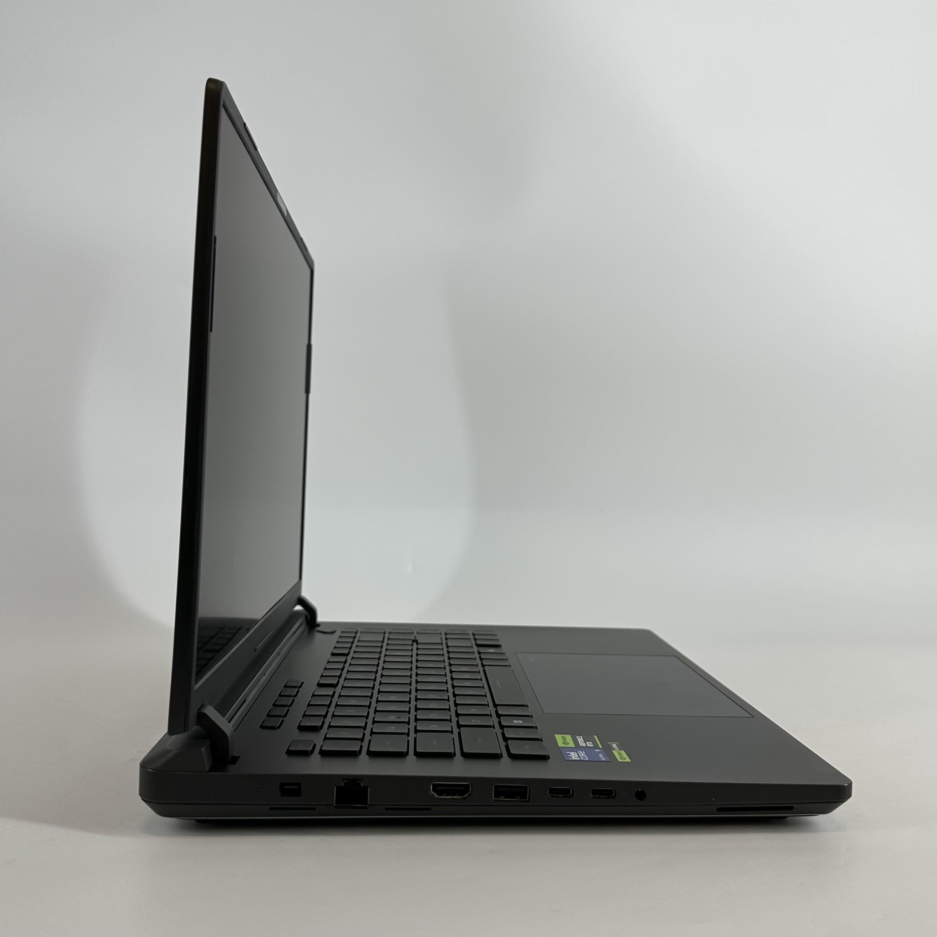 Asus ROG Strix G16 G615 16 Black 2.7 GHz Intel Core Ultra 9 Series 2 32GB RAM 1TB Solid State Drive NVIDIA GeForce RTX 5080 16 GB
