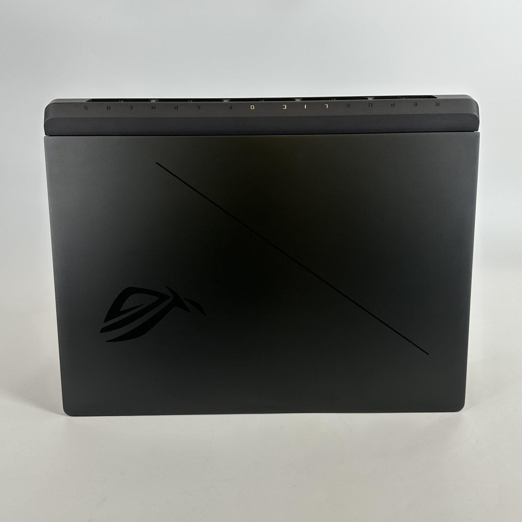 Asus ROG Strix G16 G615 16 Black 2.7 GHz Intel Core Ultra 9 Series 2 32GB RAM 1TB Solid State Drive NVIDIA GeForce RTX 5080 16 GB