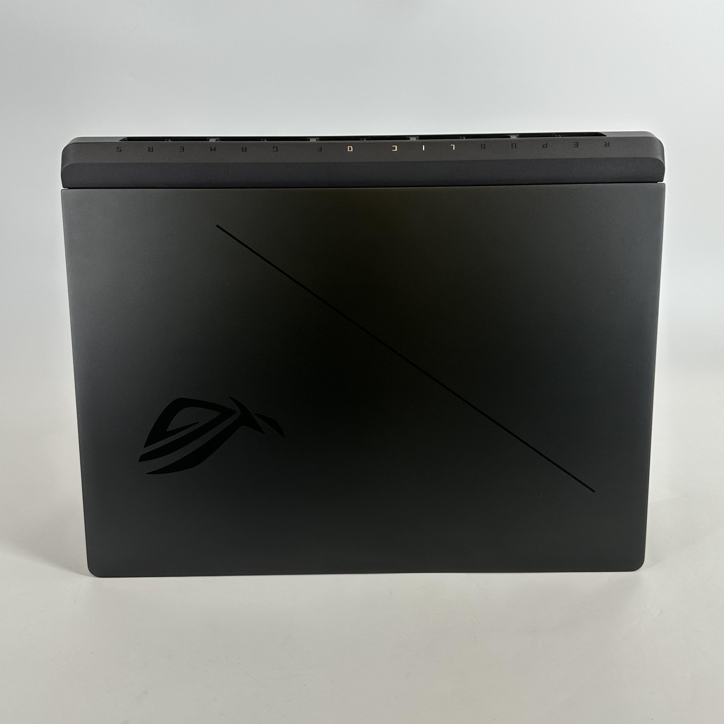Asus ROG Strix G16 G615 16 Black 2.7 GHz Intel Core Ultra 9 Series 2 32GB RAM 1TB Solid State Drive NVIDIA GeForce RTX 5080 16 GB