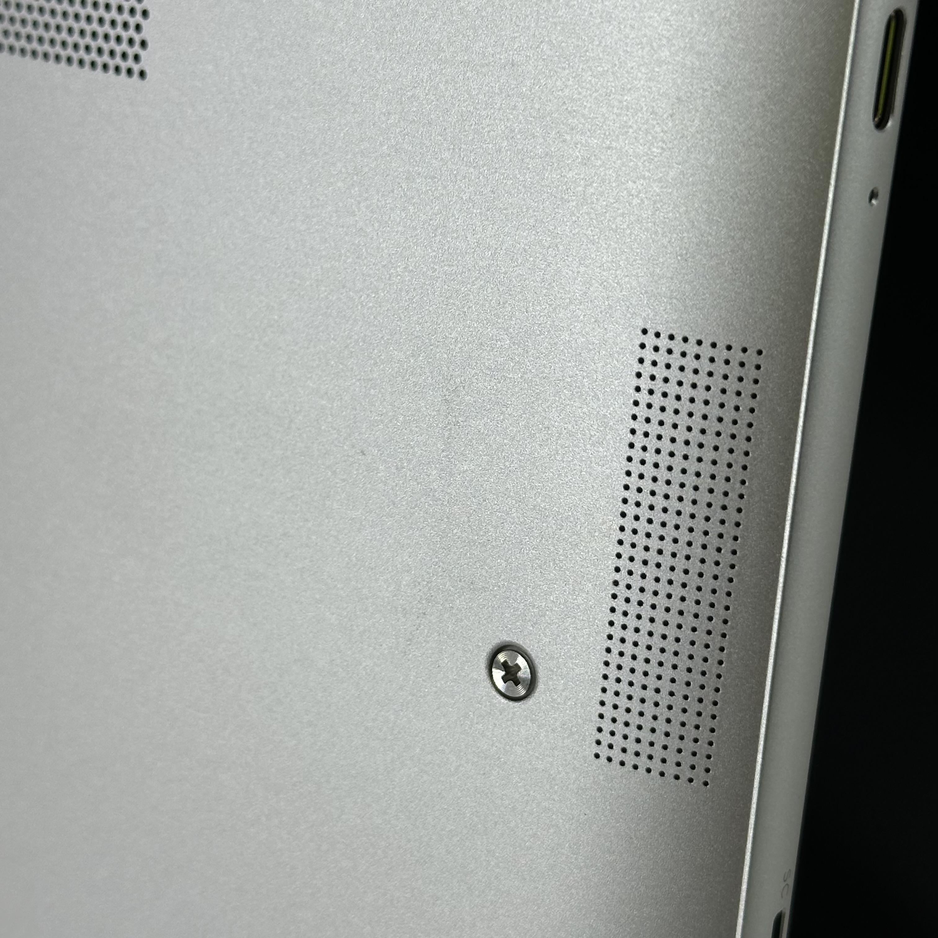 HP Elitebook 840 G9 14 Silver 1.6 GHz Intel Core i5 12th Gen. 16GB RAM 512GB Solid State Drive