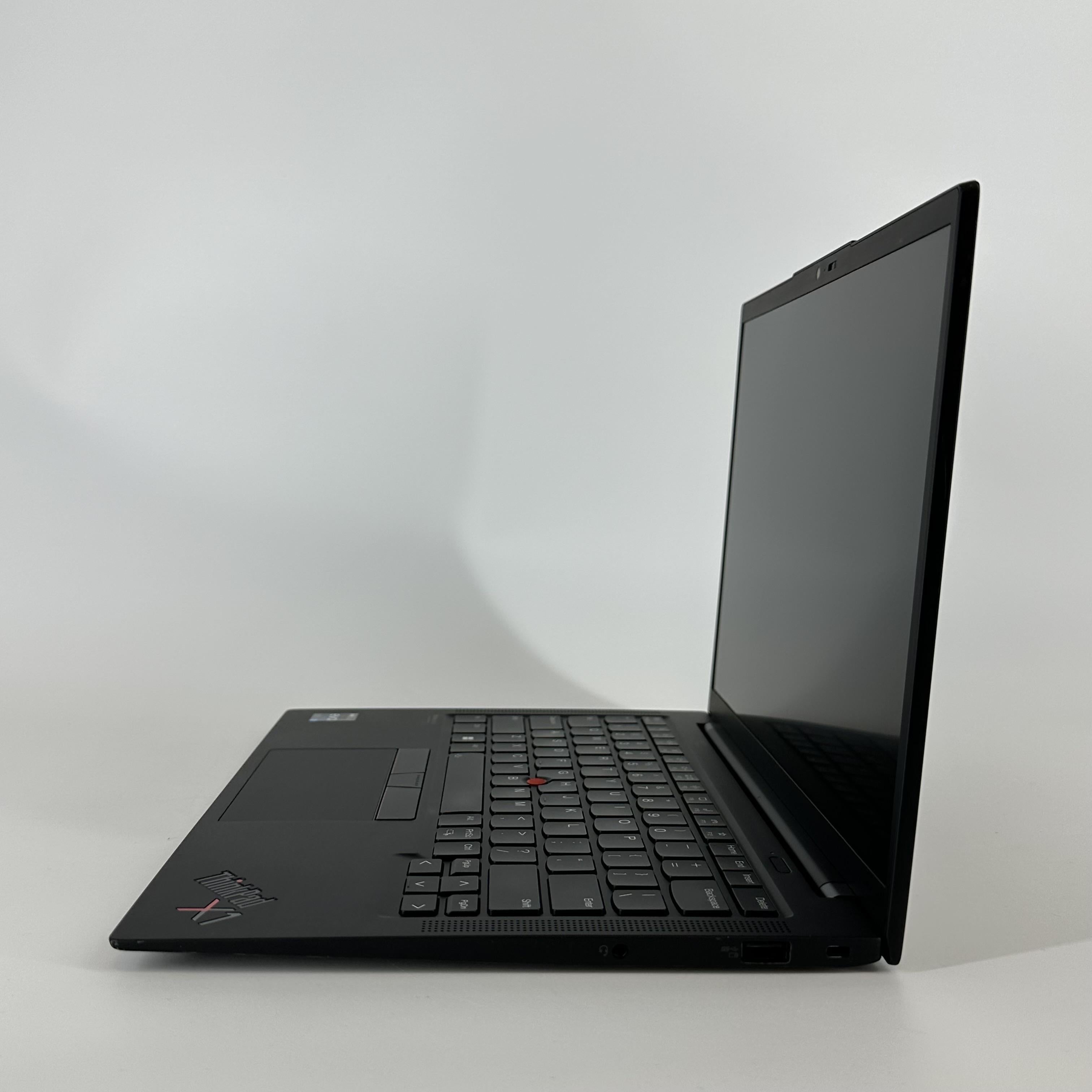 Lenovo ThinkPad X1 Carbon Gen 10 14 Black 2.1 GHz Intel Core i7 12th Gen. 16GB RAM 512GB Solid State Drive