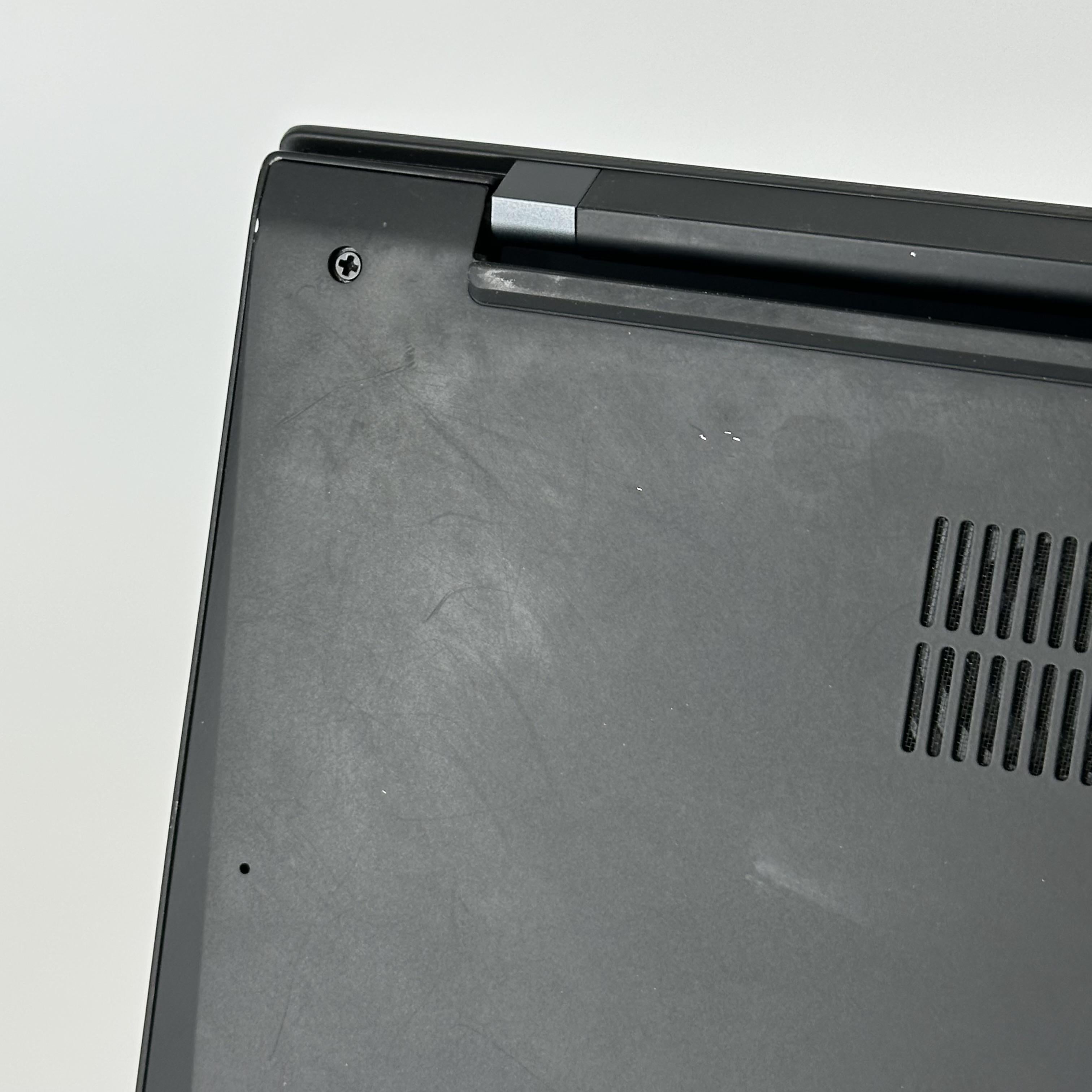 Lenovo ThinkPad X1 Carbon Gen 10 14 Black 2.1 GHz Intel Core i7 12th Gen. 16GB RAM 512GB Solid State Drive