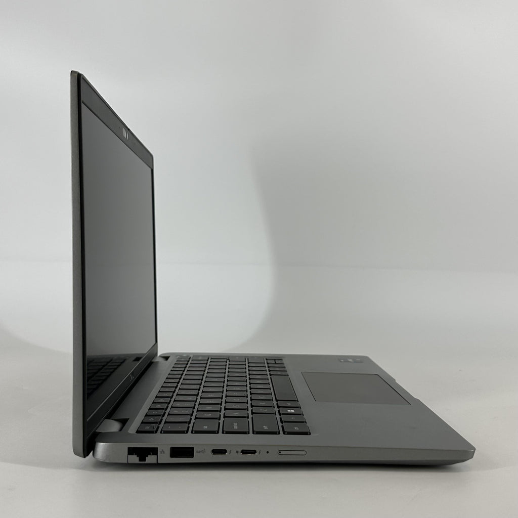 Dell Latitude 5440 14 Gray 1.8 GHz Intel Core i7 13th Gen. 16GB RAM 256GB Solid State Drive