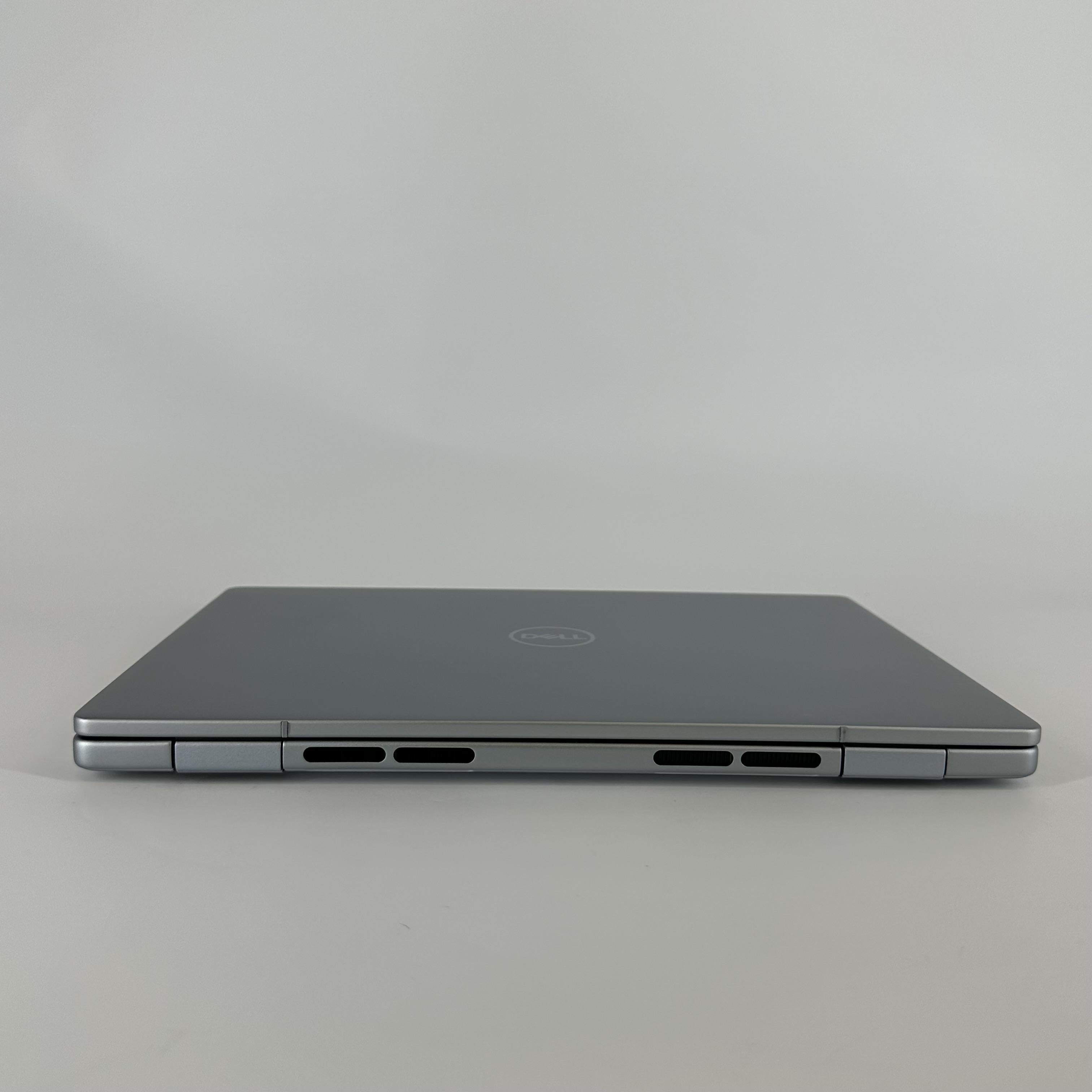 Dell Inspiron Plus 7440 14 Silver 3.8 GHz Intel Core Ultra 7 16GB RAM 1TB Solid State Drive