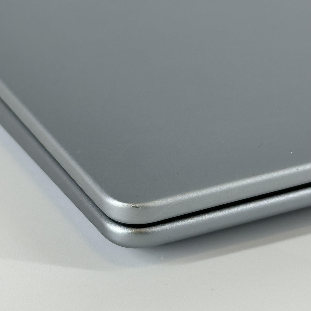 Dell Inspiron Plus 7440 14 Silver 3.8 GHz Intel Core Ultra 7 16GB RAM 1TB Solid State Drive