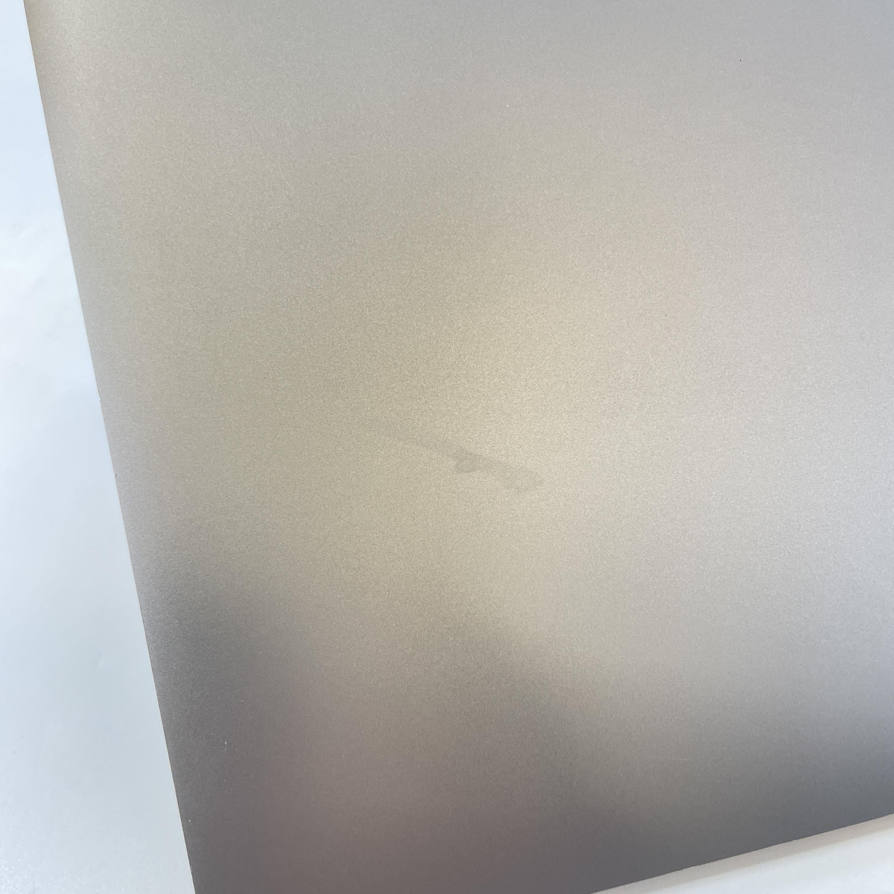 Apple MacBook Pro 16 Touch Bar 2019 Silver 2.4 GHz Intel Core i9 9th Gen. 32GB RAM 1TB Solid State Drive AMD Radeon Pro 5500M 8 GB