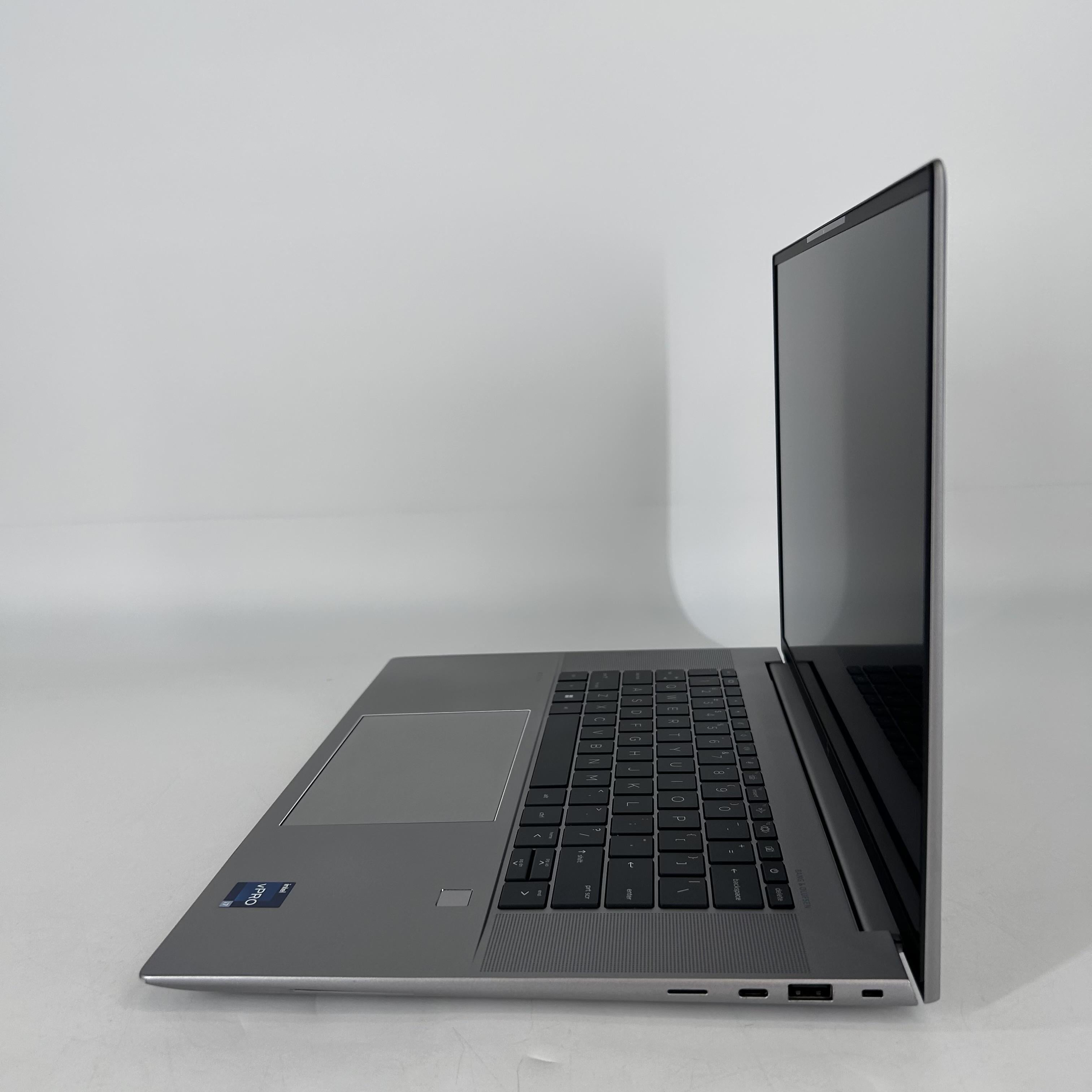 HP ZBook Studio 16 G10 Gray 2.5 GHz Intel Core i7 13th Gen. 64GB RAM 1TB Solid State Drive NVIDIA RTX 4000 Ada 12 GB