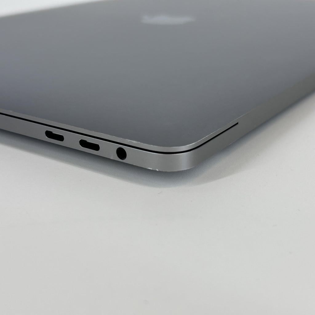 Apple MacBook Pro 15 Touch Bar 2019 Space Gray 2.4 GHz Intel Core i9 9th Gen. 32GB RAM 1TB Solid State Drive AMD Radeon Pro 560X 4 GB