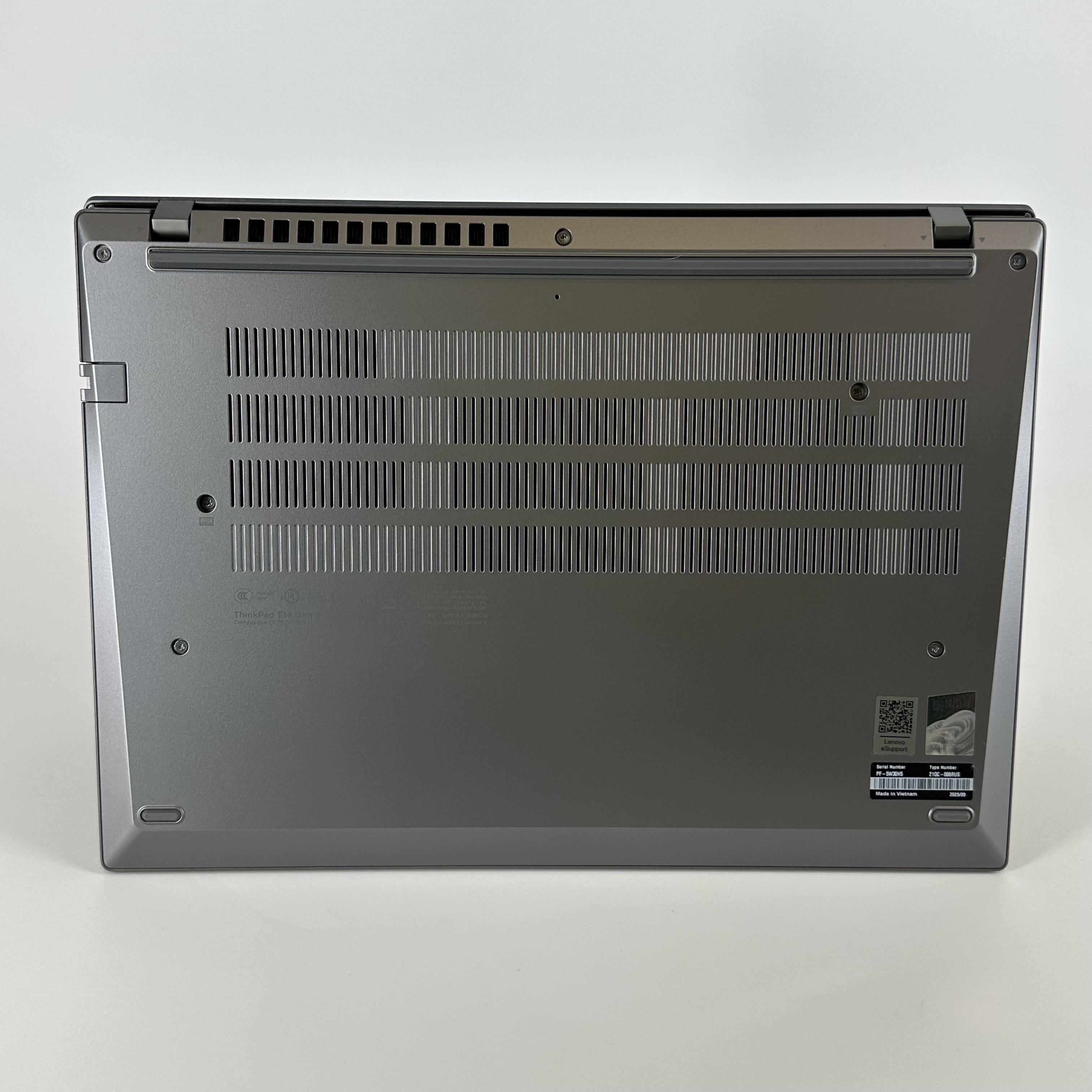 Lenovo ThinkPad T14 Gen 6 Gray 2.0 GHz Intel Core Ultra 7 Series 2 32GB RAM 512GB Solid State Drive