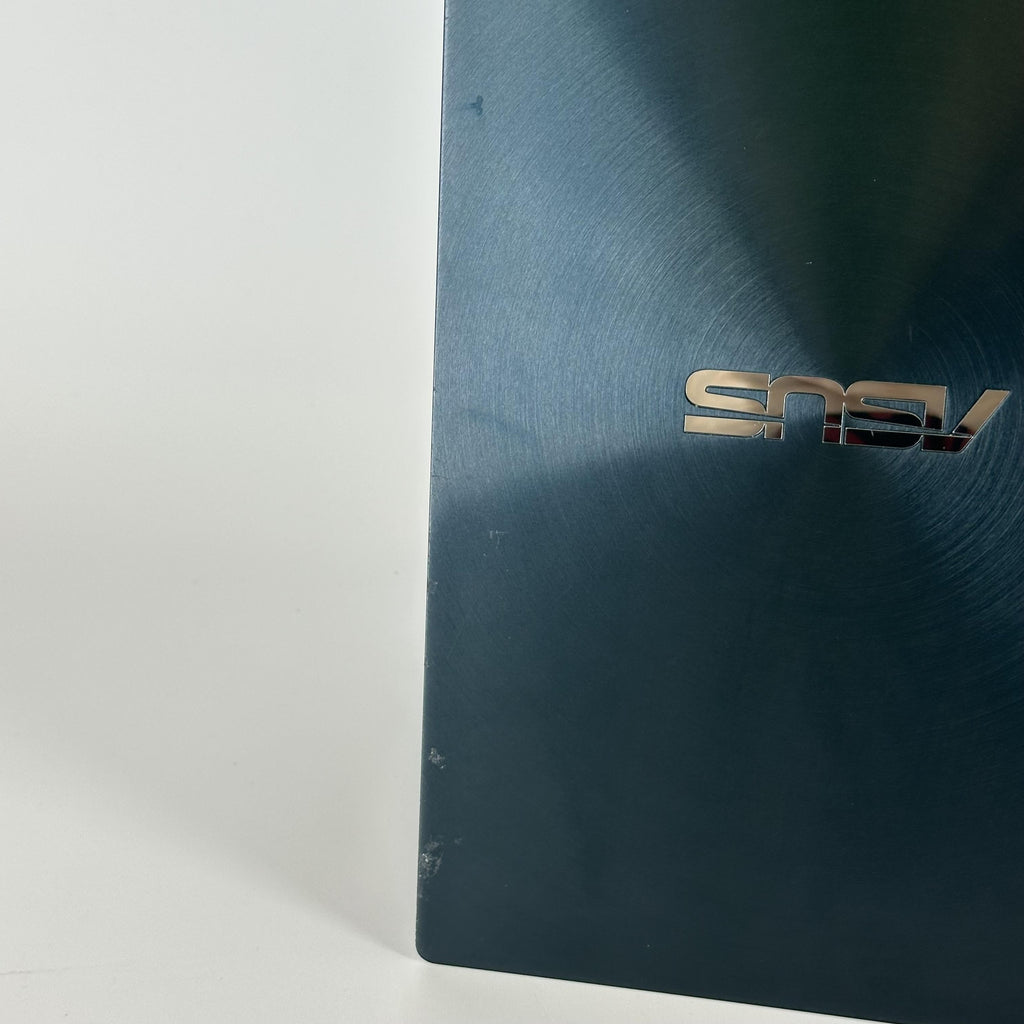 Asus Zenbook Pro Duo 15 Blue 2.4 GHz Intel Core i9 10th Gen. 32GB RAM 1TB Solid State Drive NVIDIA GeForce RTX 2060 6 GB