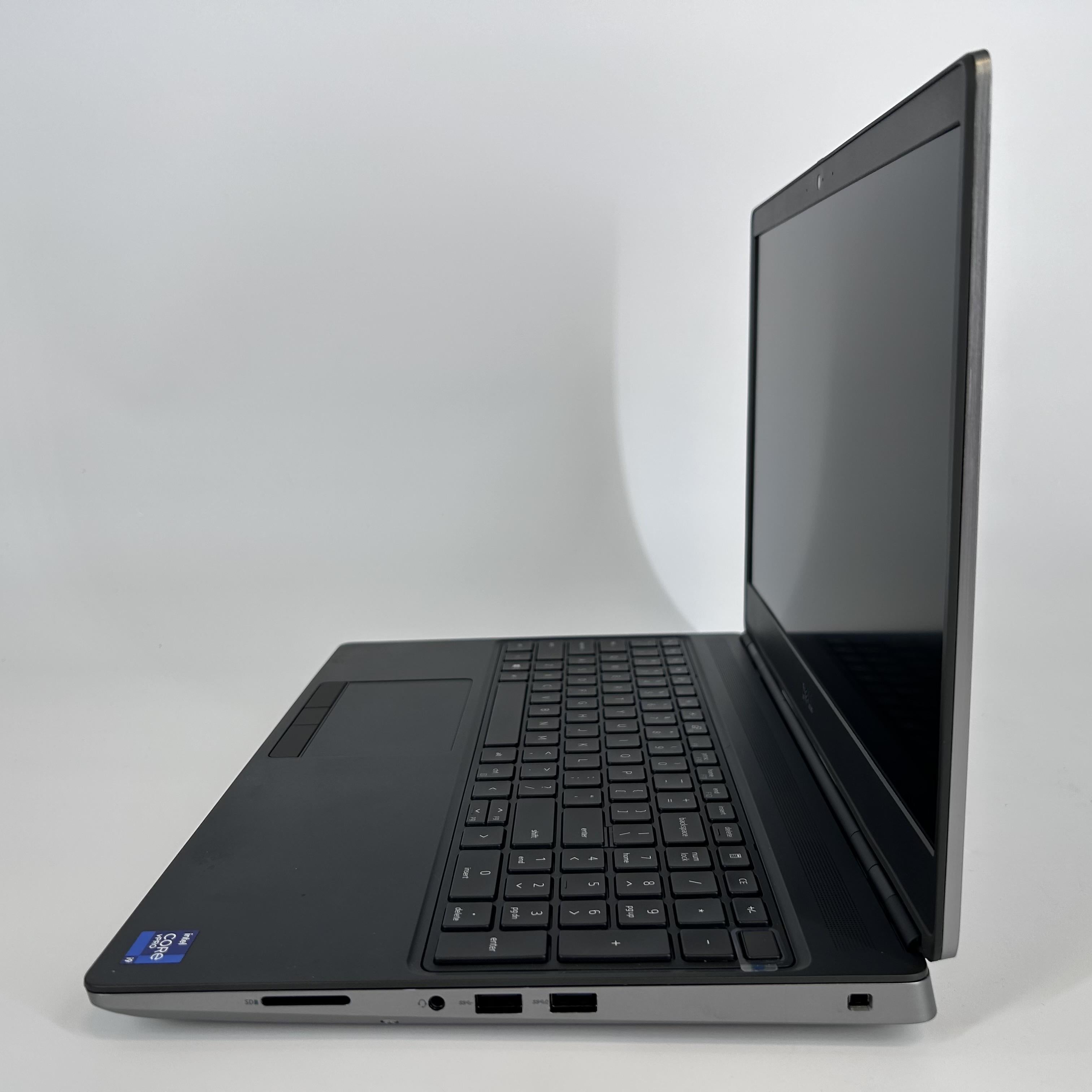 Dell Precision 7560 15.6 Gray 2.6 GHz Intel Core i9 11th Gen. 128GB RAM 2TB Solid State Drive NVIDIA Quadro T1200 4 GB