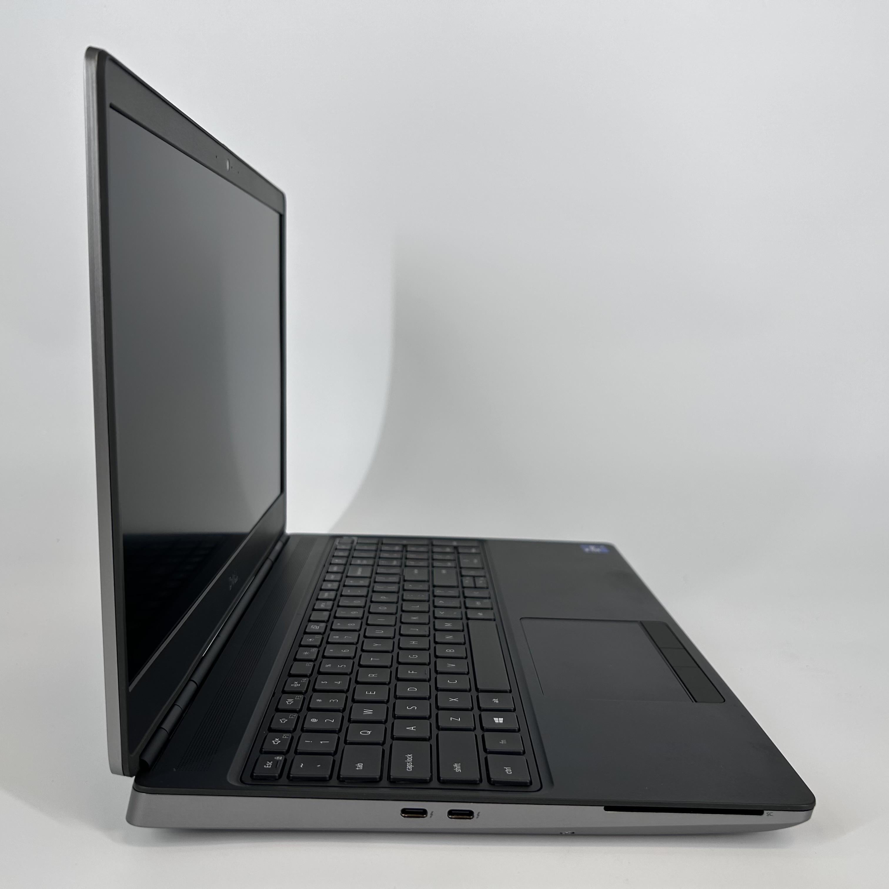 Dell Precision 7560 15.6 Gray 2.6 GHz Intel Core i9 11th Gen. 128GB RAM 2TB Solid State Drive NVIDIA Quadro T1200 4 GB