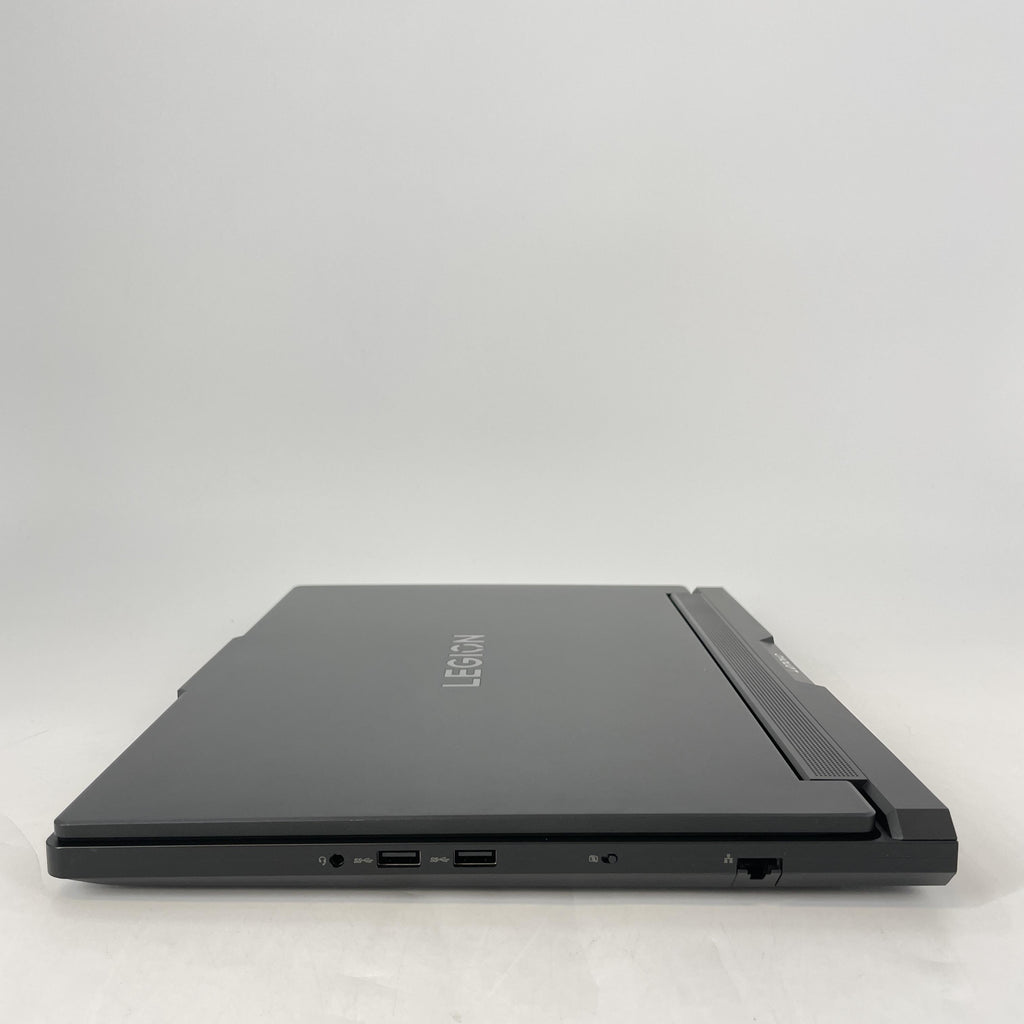 Lenovo Legion Pro 7i Gen 10 16 Black 2.7 GHz Intel Core Ultra 9 Series 2 64GB RAM 4TB Solid State Drive None Solid State Drive NVIDIA GeForce RTX 5080 16 GB