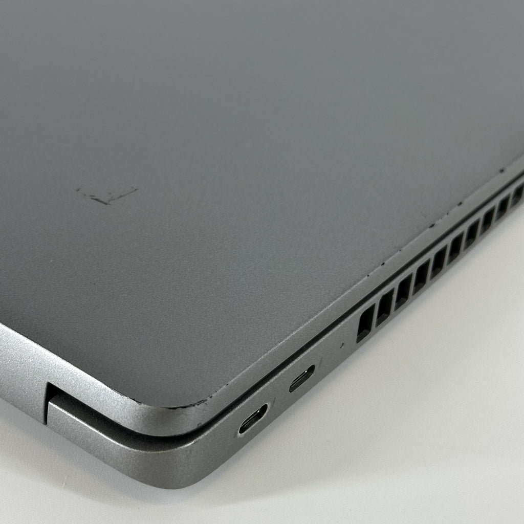 Dell Latitude 5540 15.6 Gray 1.7 GHz Intel Core i7 13th Gen. 16GB RAM 512GB Solid State Drive