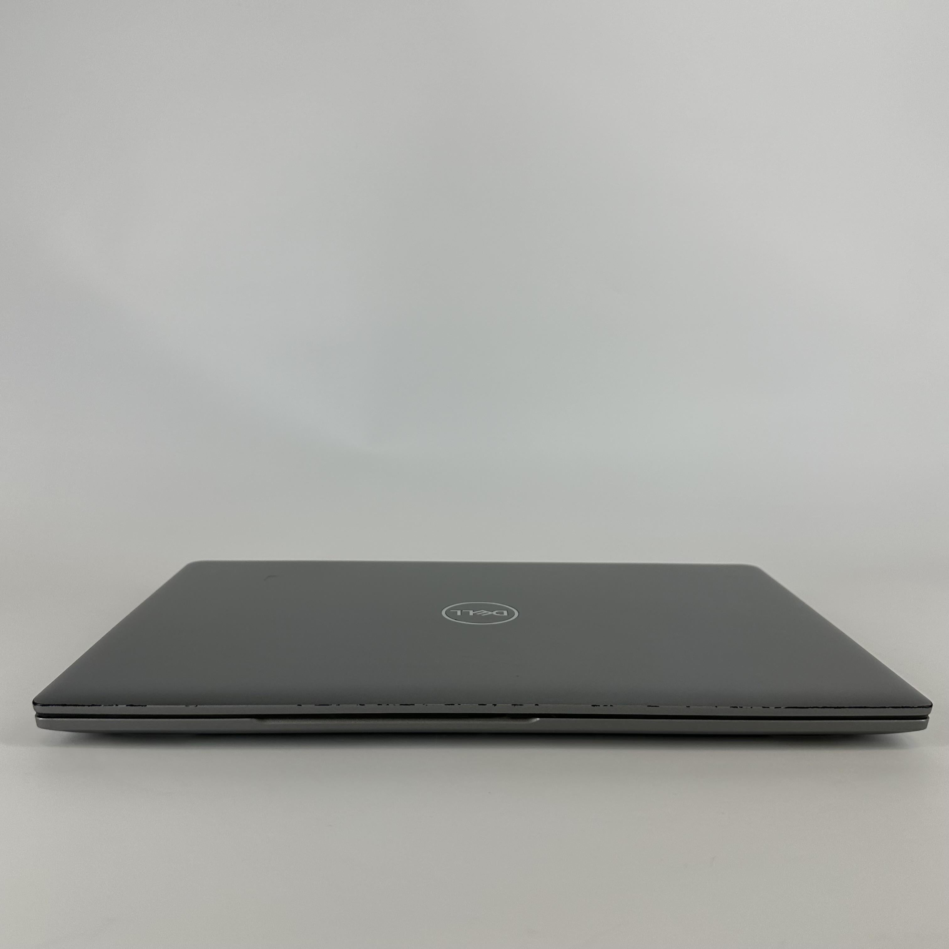 Dell Latitude 5540 15.6 Gray 1.7 GHz Intel Core i7 13th Gen. 16GB RAM 512GB Solid State Drive