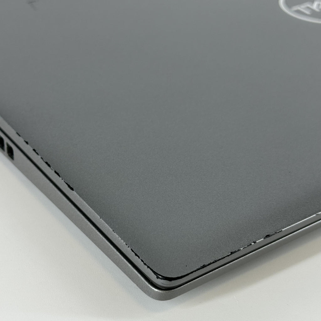 Dell Latitude 5540 15.6 Gray 1.7 GHz Intel Core i7 13th Gen. 16GB RAM 512GB Solid State Drive