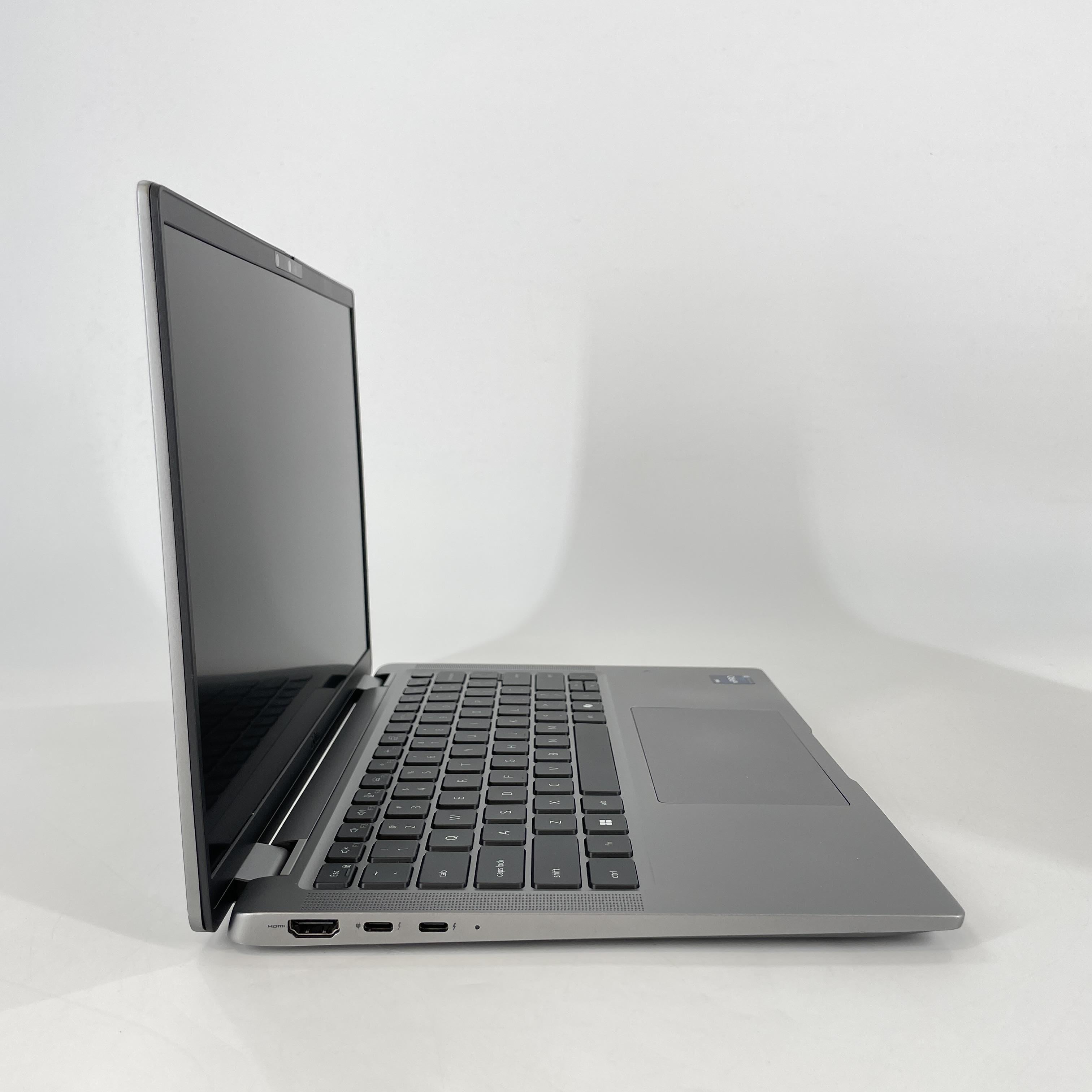 Dell Latitude 7440 14 Gray 1.9 GHz Intel Core i7 13th Gen. 32GB RAM 256GB Solid State Drive