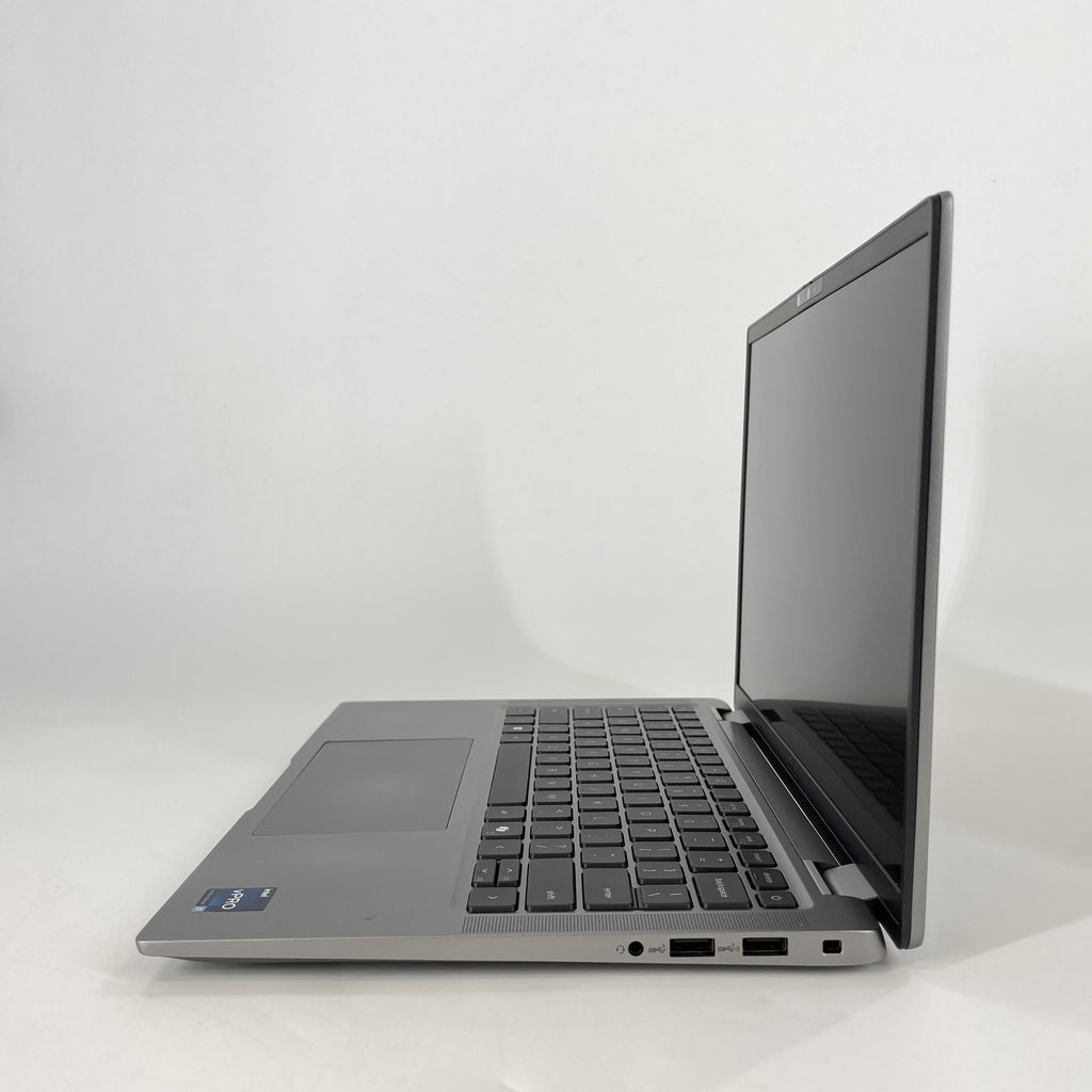 Dell Latitude 7440 14 Gray 1.9 GHz Intel Core i7 13th Gen. 32GB RAM 256GB Solid State Drive