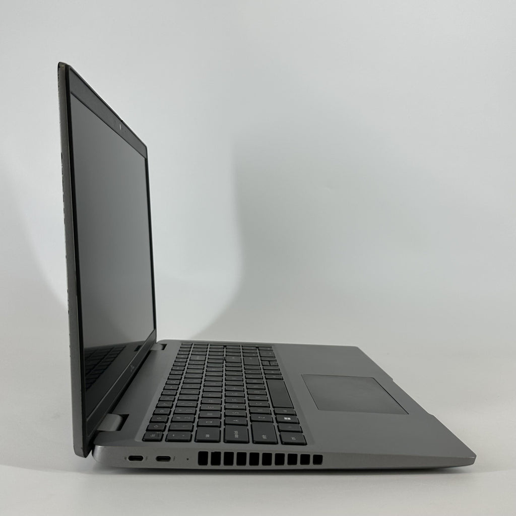 Dell Latitude 5540 15.6 Gray 1.7 GHz Intel Core i7 13th Gen. 16GB RAM 512GB Solid State Drive
