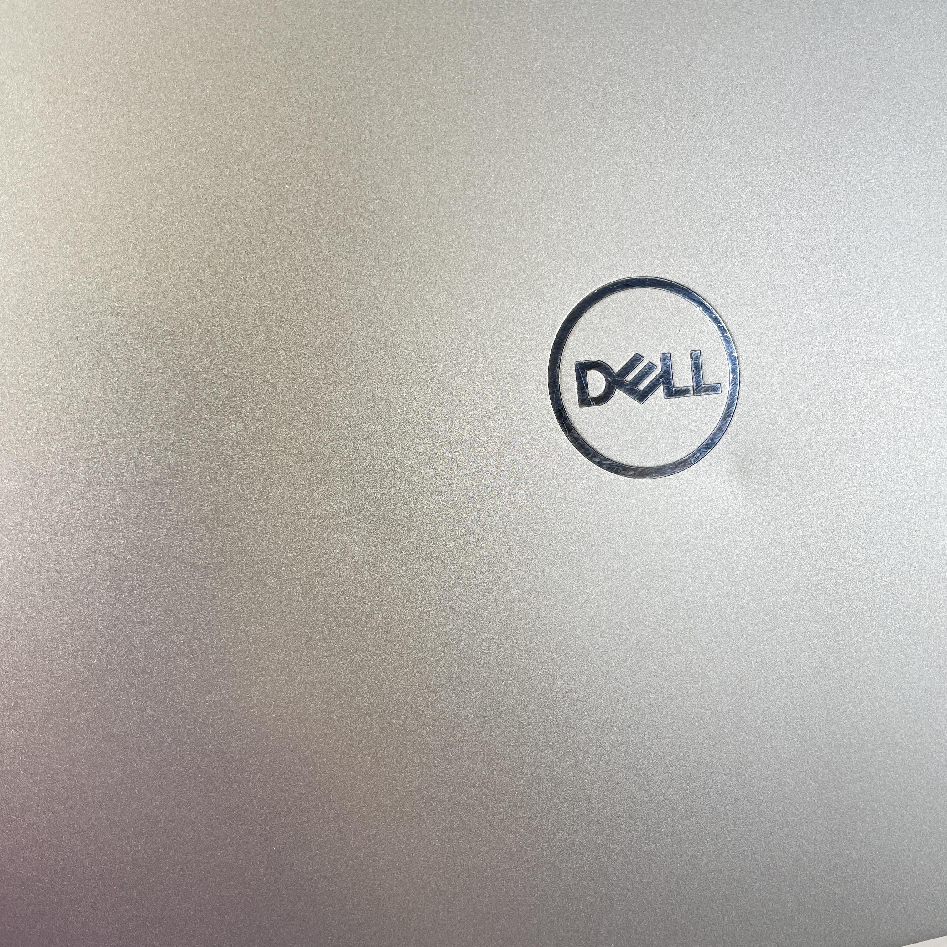 Dell Latitude 7440 14 Gray 1.9 GHz Intel Core i7 13th Gen. 32GB RAM 256GB Solid State Drive