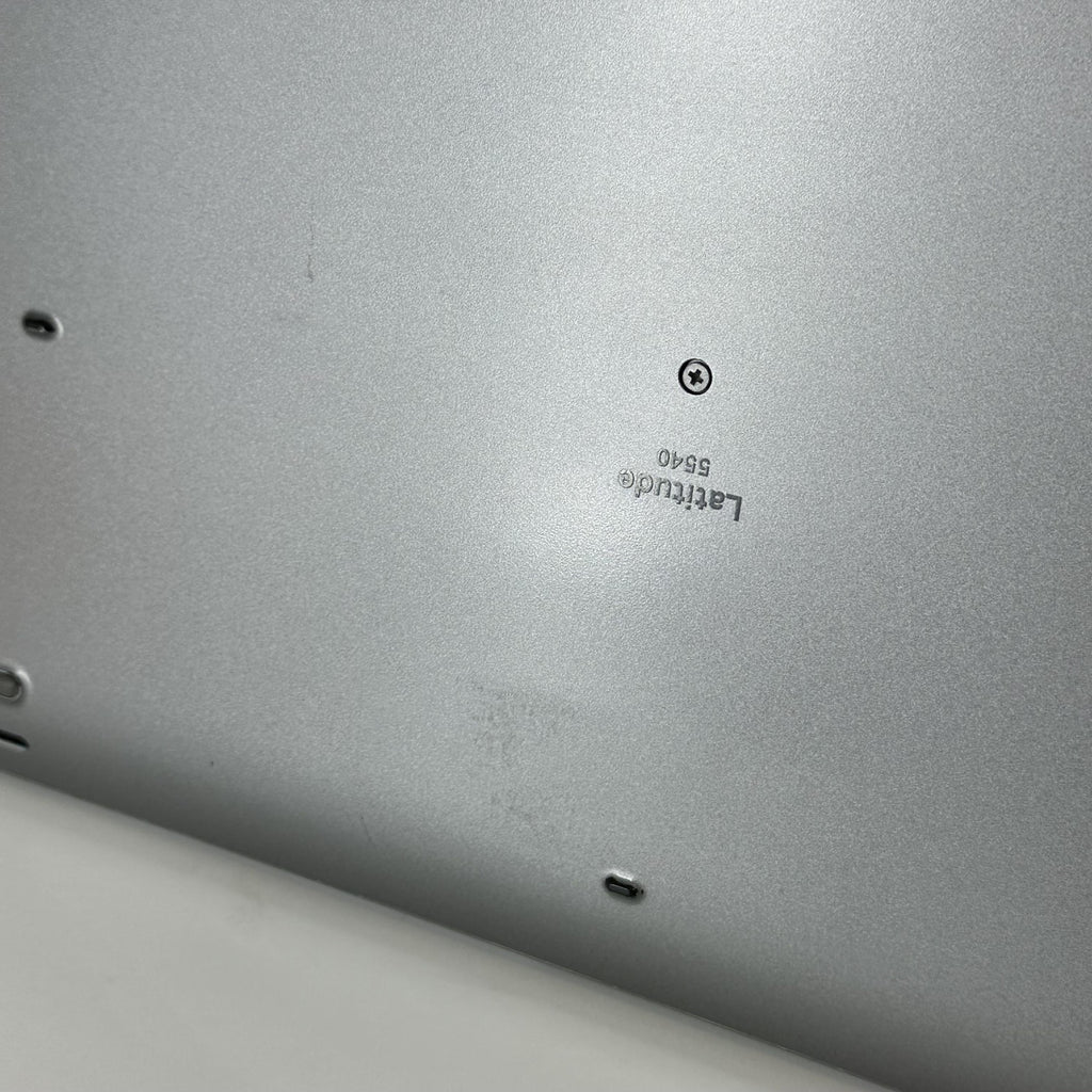 Dell Latitude 5540 15.6 Gray 1.7 GHz Intel Core i7 13th Gen. 16GB RAM 512GB Solid State Drive