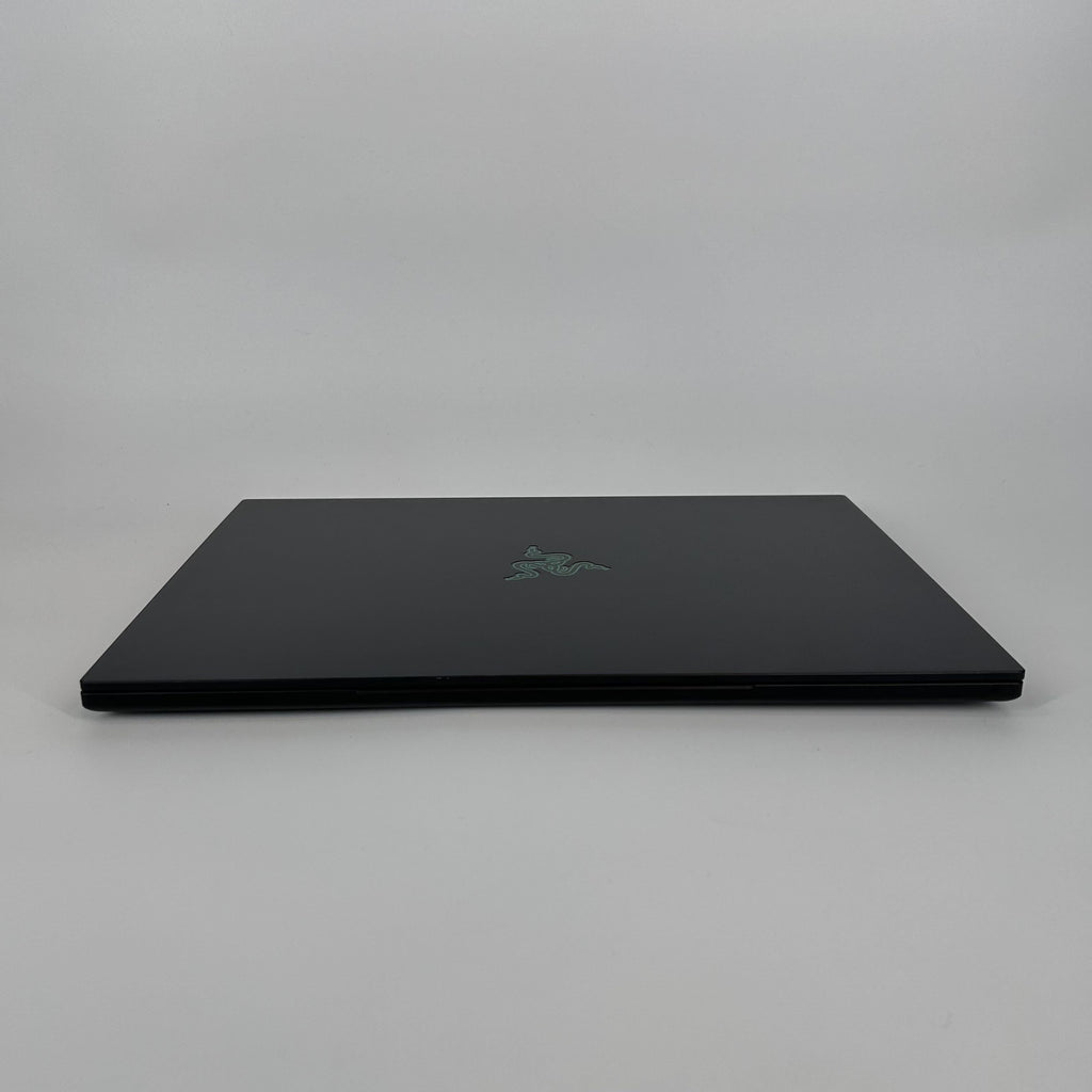 Razer Blade 16 2025 Black 2.0 GHz AMD Ryzen AI 9 HX 370 64GB RAM 2TB Solid State Drive 2TB Solid State Drive NVIDIA GeForce RTX 5090 24 GB