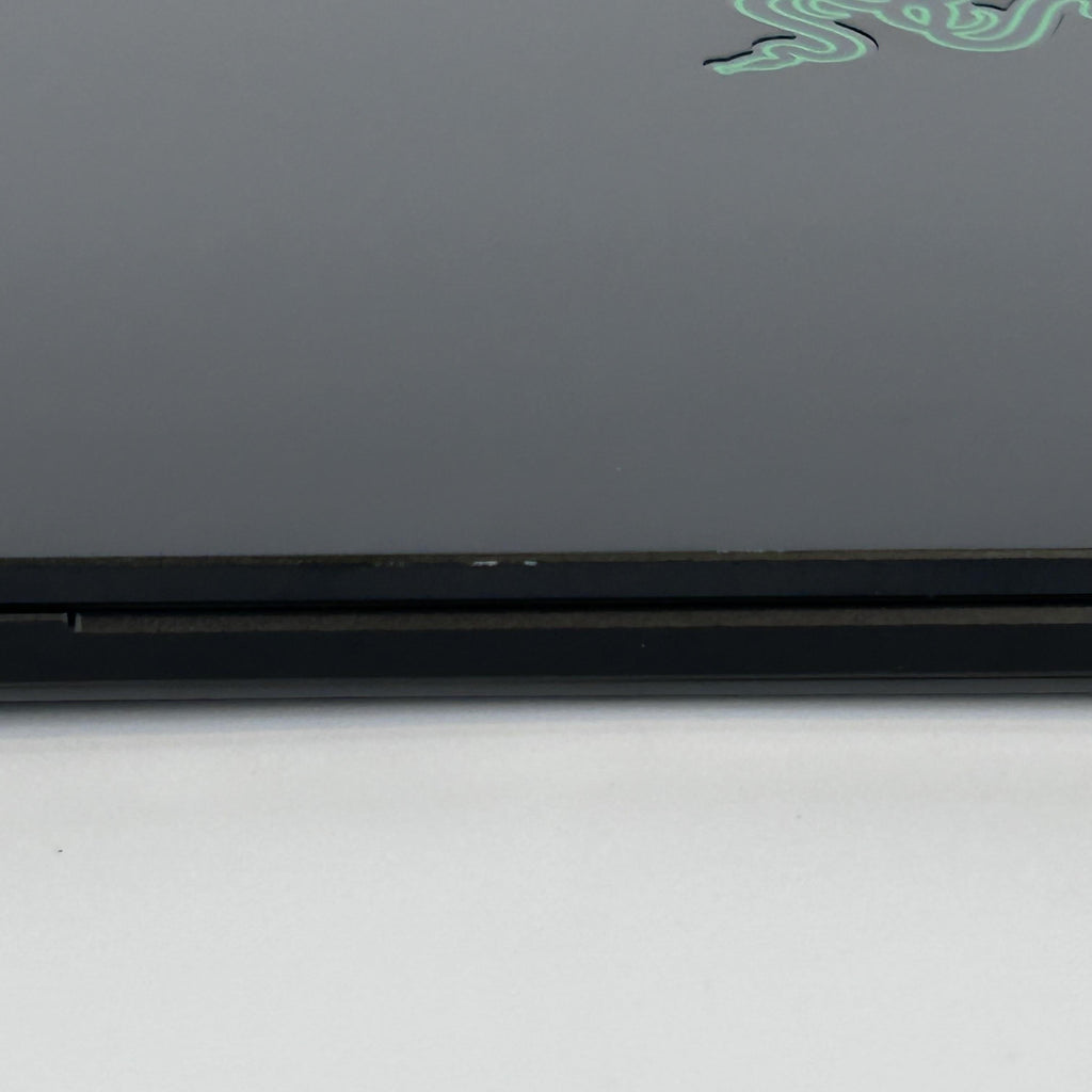Razer Blade 16 2025 Black 2.0 GHz AMD Ryzen AI 9 HX 370 64GB RAM 2TB Solid State Drive 2TB Solid State Drive NVIDIA GeForce RTX 5090 24 GB