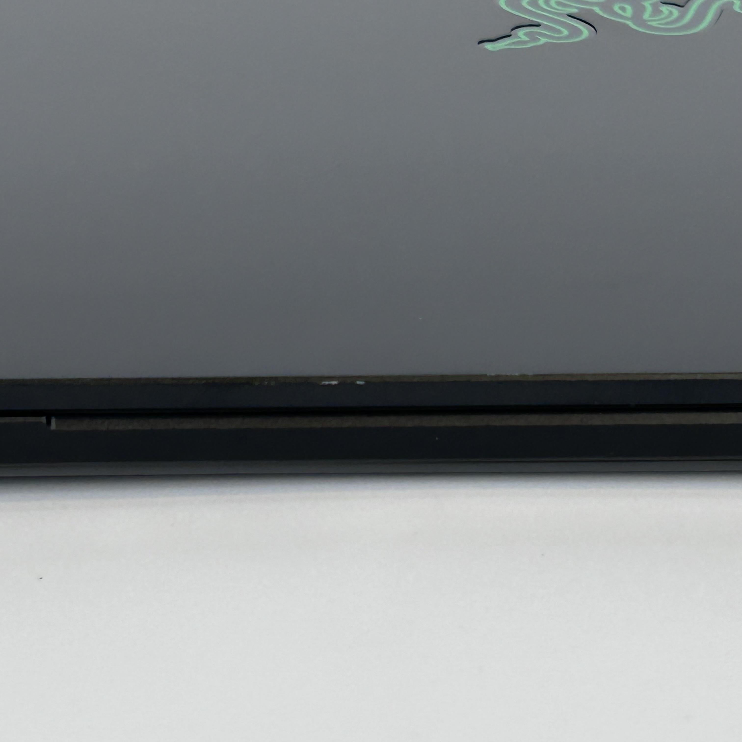 Razer Blade 16 2025 Black 2.0 GHz AMD Ryzen AI 9 HX 370 64GB RAM 2TB Solid State Drive 2TB Solid State Drive NVIDIA GeForce RTX 5090 24 GB