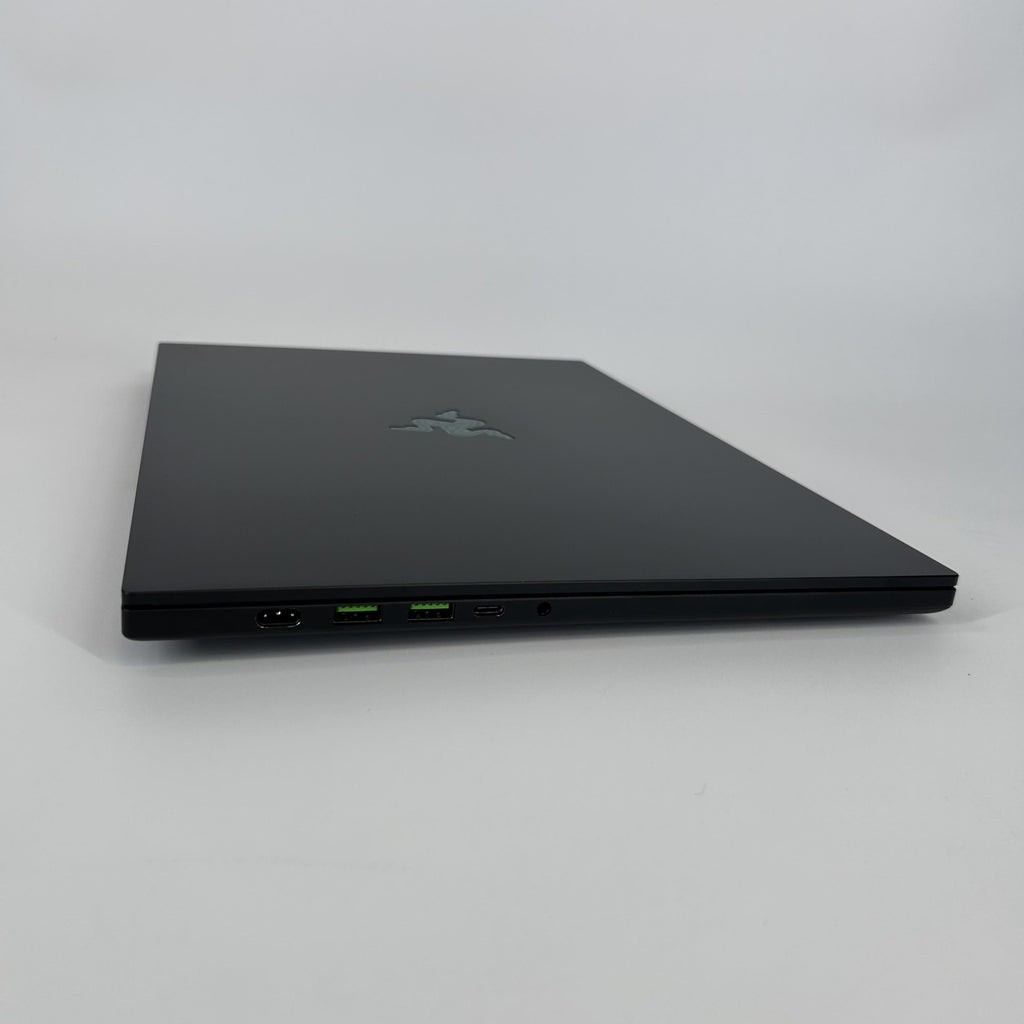 Razer Blade 16 2025 Black 2.0 GHz AMD Ryzen AI 9 HX 370 64GB RAM 2TB Solid State Drive 2TB Solid State Drive NVIDIA GeForce RTX 5090 24 GB
