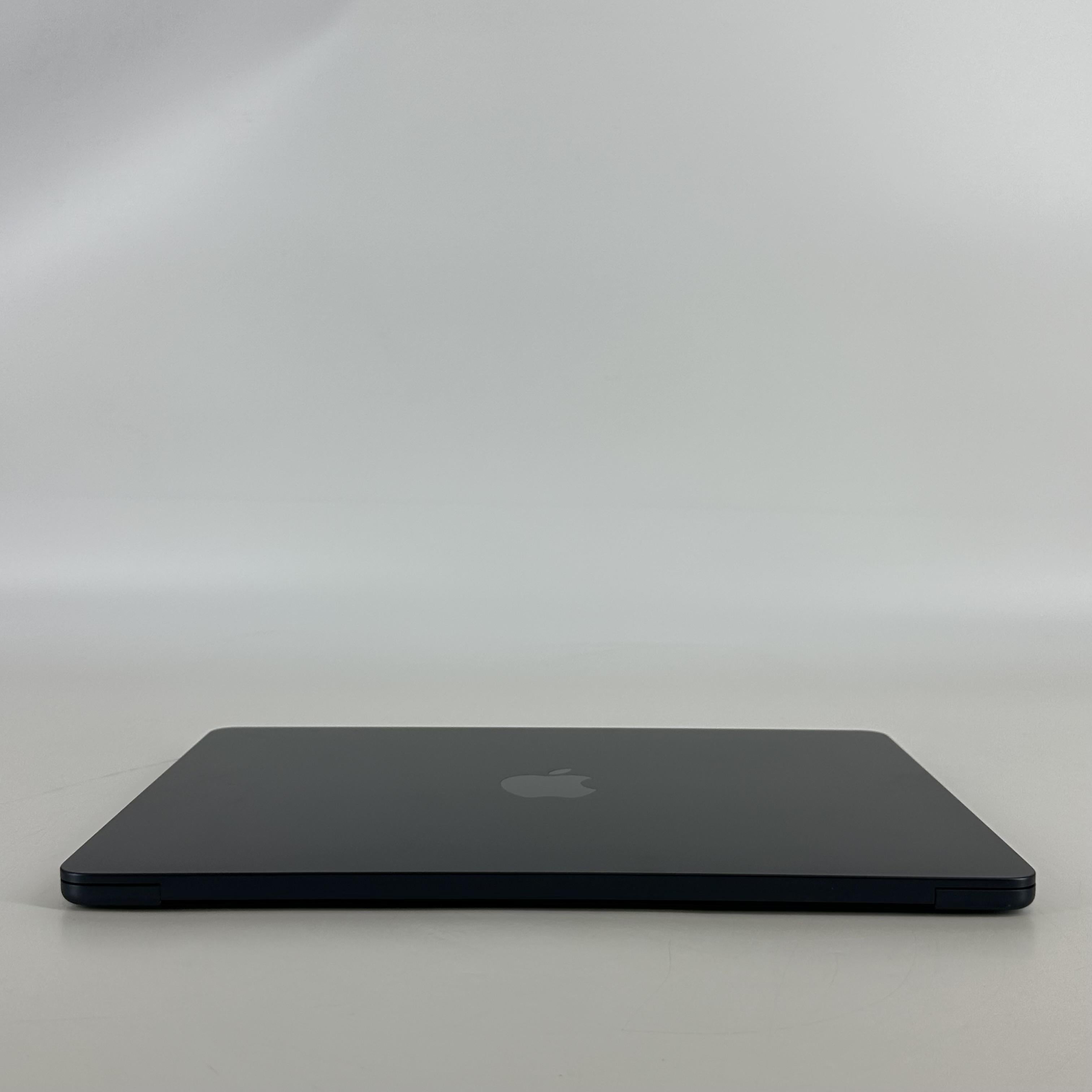 MacBook Air 13 2022 Blue 3.49 GHz M2 8-Core CPU 8GB Unified Memory 256GB Solid State Drive 8-Core GPU