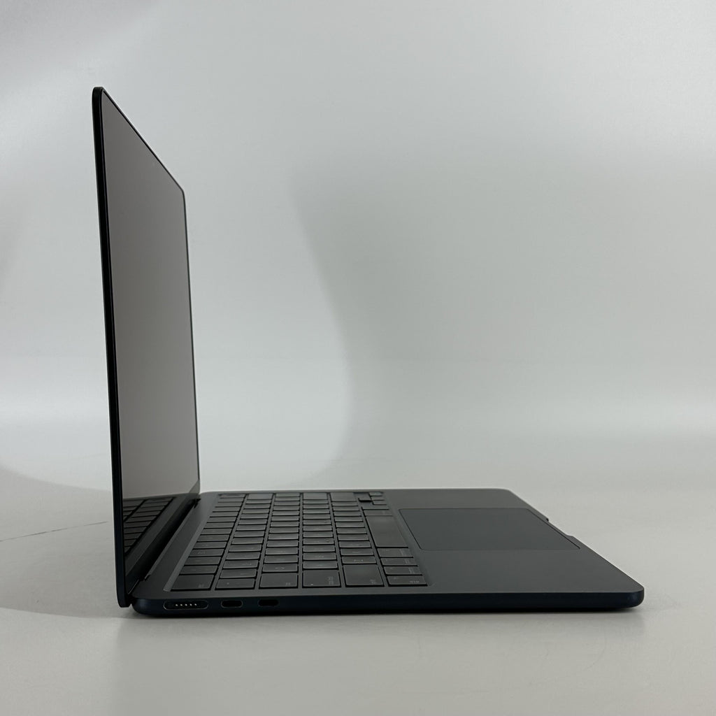 MacBook Air 13 2022 Blue 3.49 GHz M2 8-Core CPU 8GB Unified Memory 256GB Solid State Drive 8-Core GPU