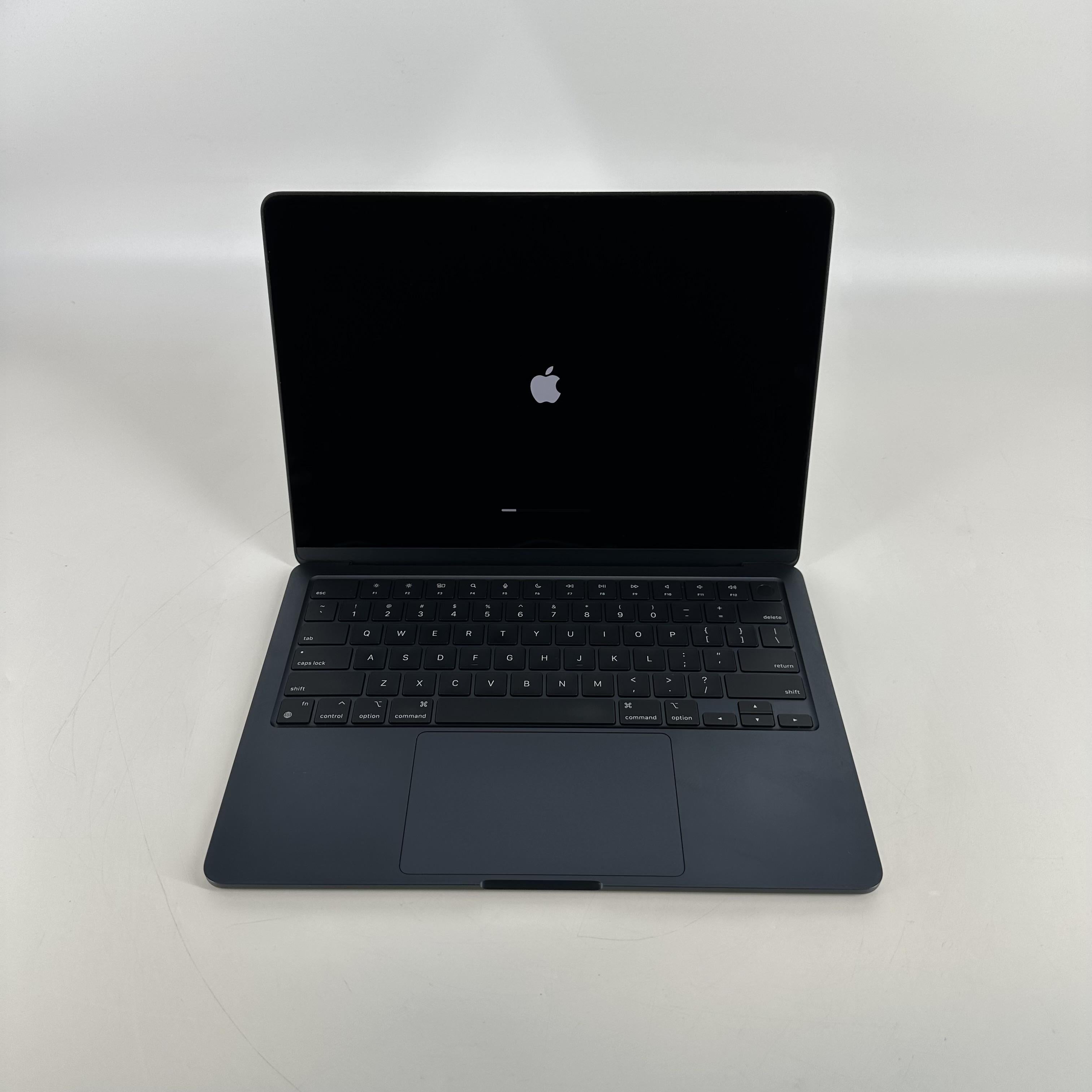 MacBook Air 13 2022 Blue 3.49 GHz M2 8-Core CPU 8GB Unified Memory 256GB Solid State Drive 8-Core GPU