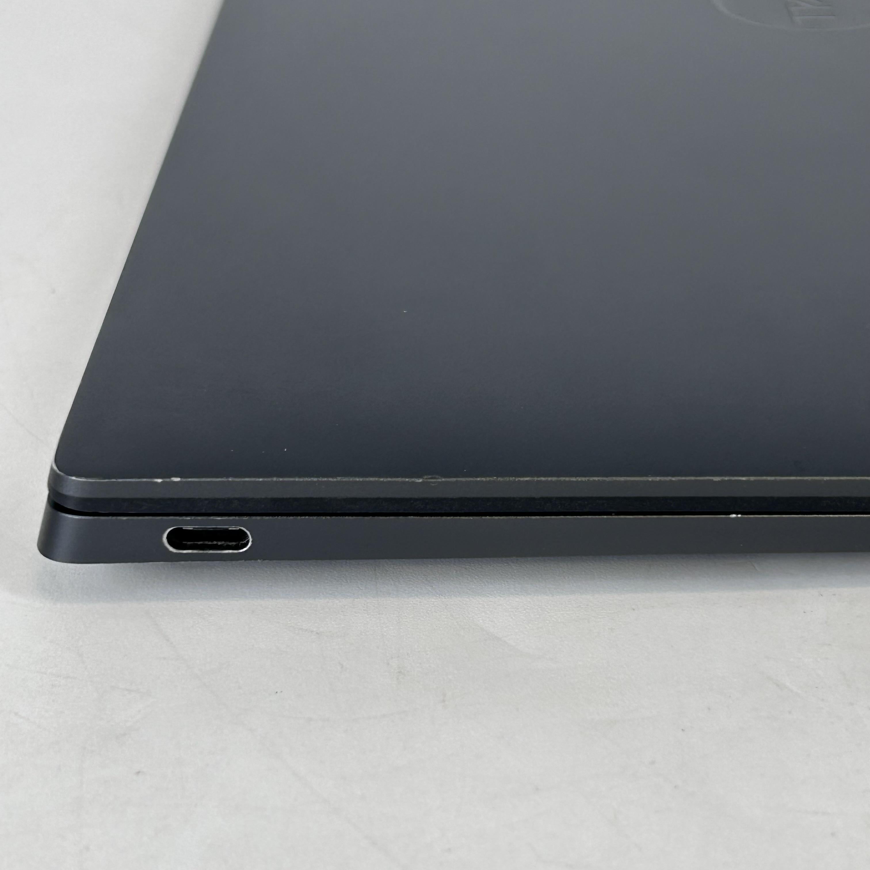 Dell XPS 13 Plus 9320 Gray 2.1 GHz Intel Core i7 12th Gen. 32GB RAM 512GB Solid State Drive